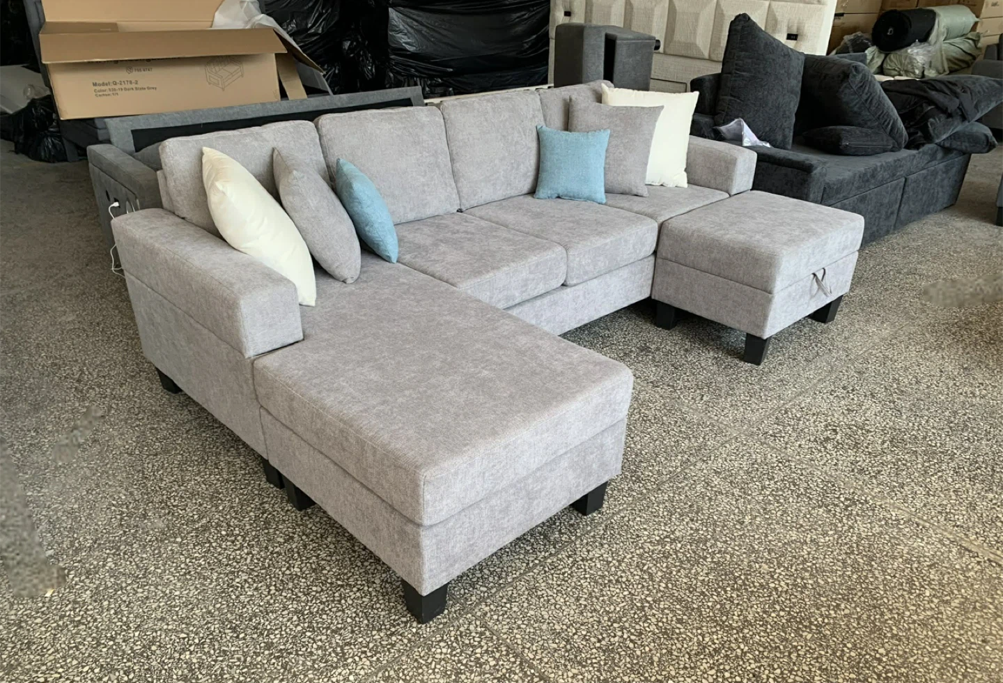 Brand New light Grey European style 4 seater lounge sofa 🏆🥕 - photo 3