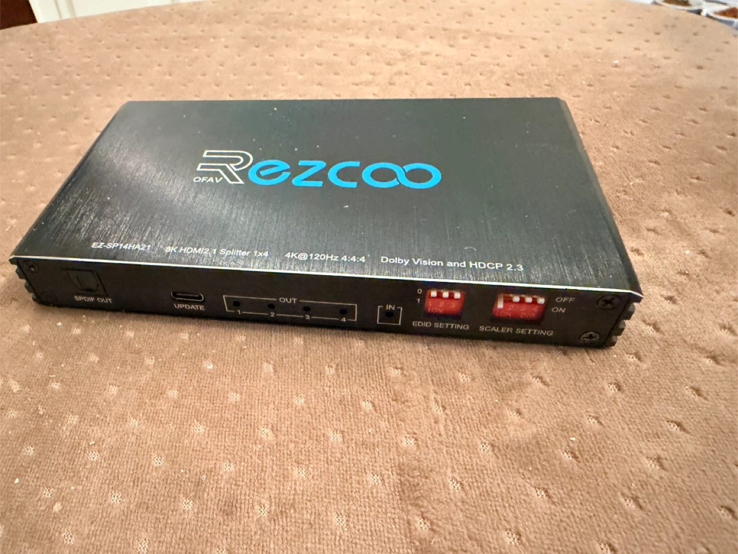Rezcoo OFAV EZ-SP14HA21 8K HDMI 2.1 1x4 Splitter - photo 3