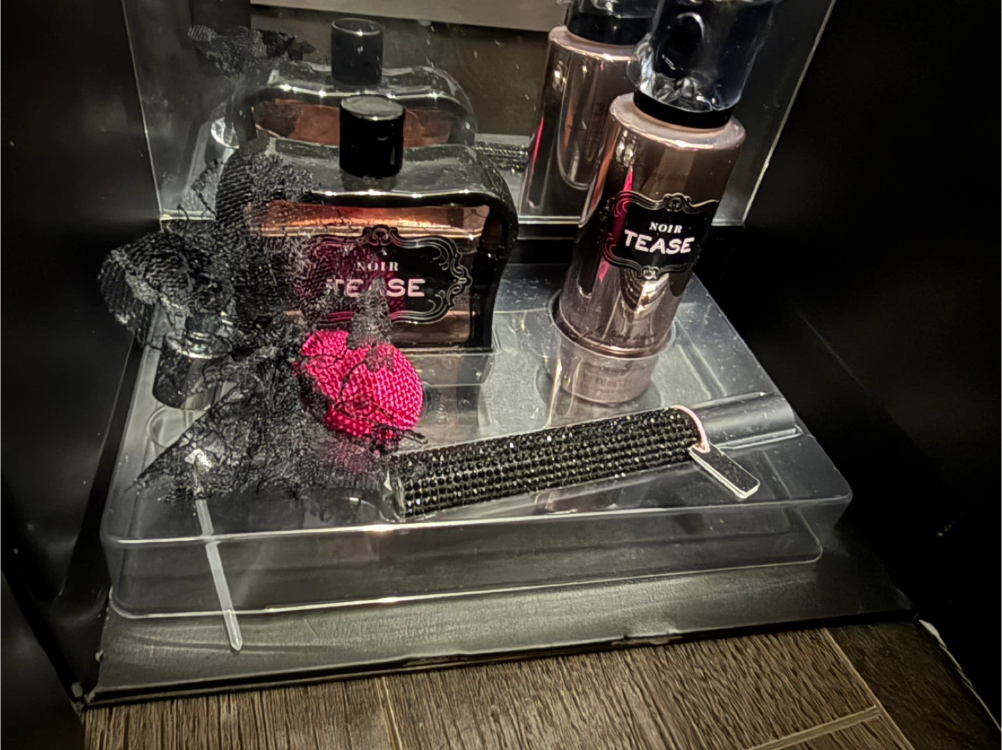 Victoria's Secret Noir Tease Perfume Gift Set - photo 3