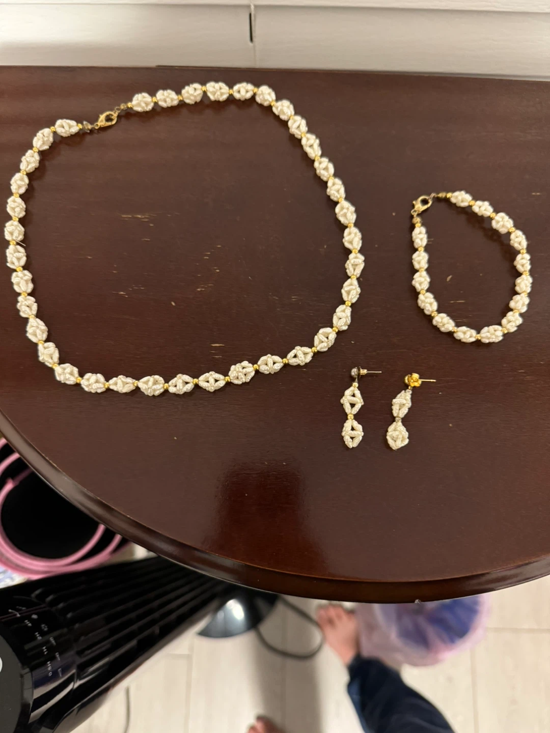 Cream and Gold Tone Beaded Necklace, Bracelet, and Earrings Set