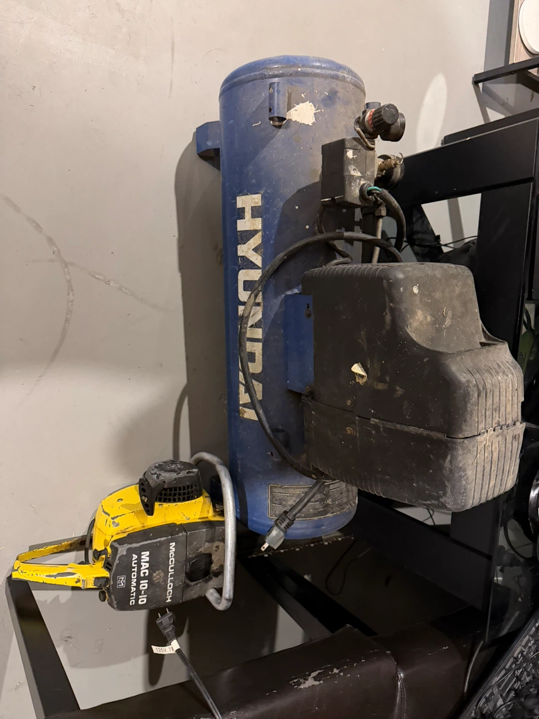 Hyundai Air Compressor with McCulloch Chainsaw - photo 2
