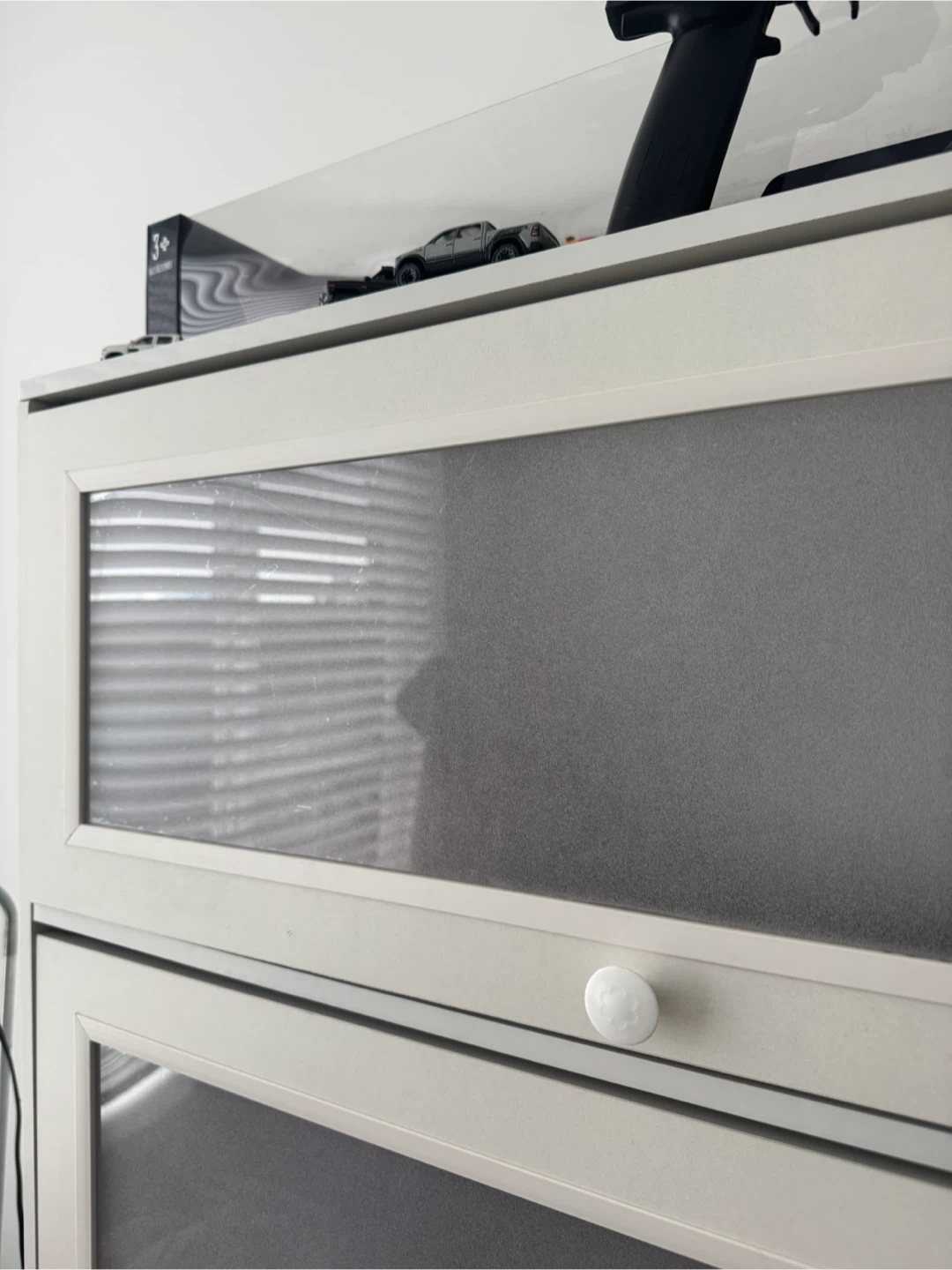 Lightwood 5‑Drawer Cupboard - photo 2