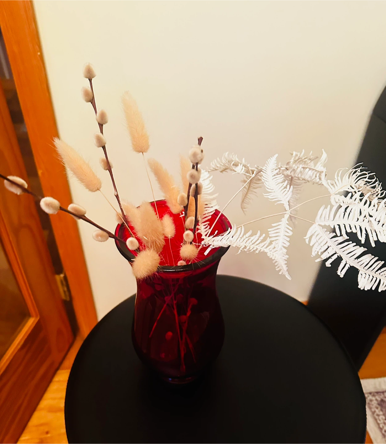 Red Glass Vase with Dried Flowers - photo 2