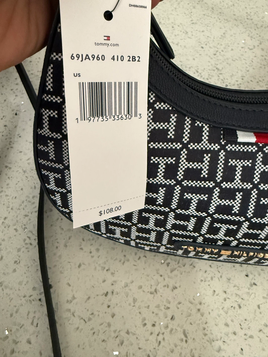 Tommy Hilfiger Monogram Shoulder Bag - photo 5