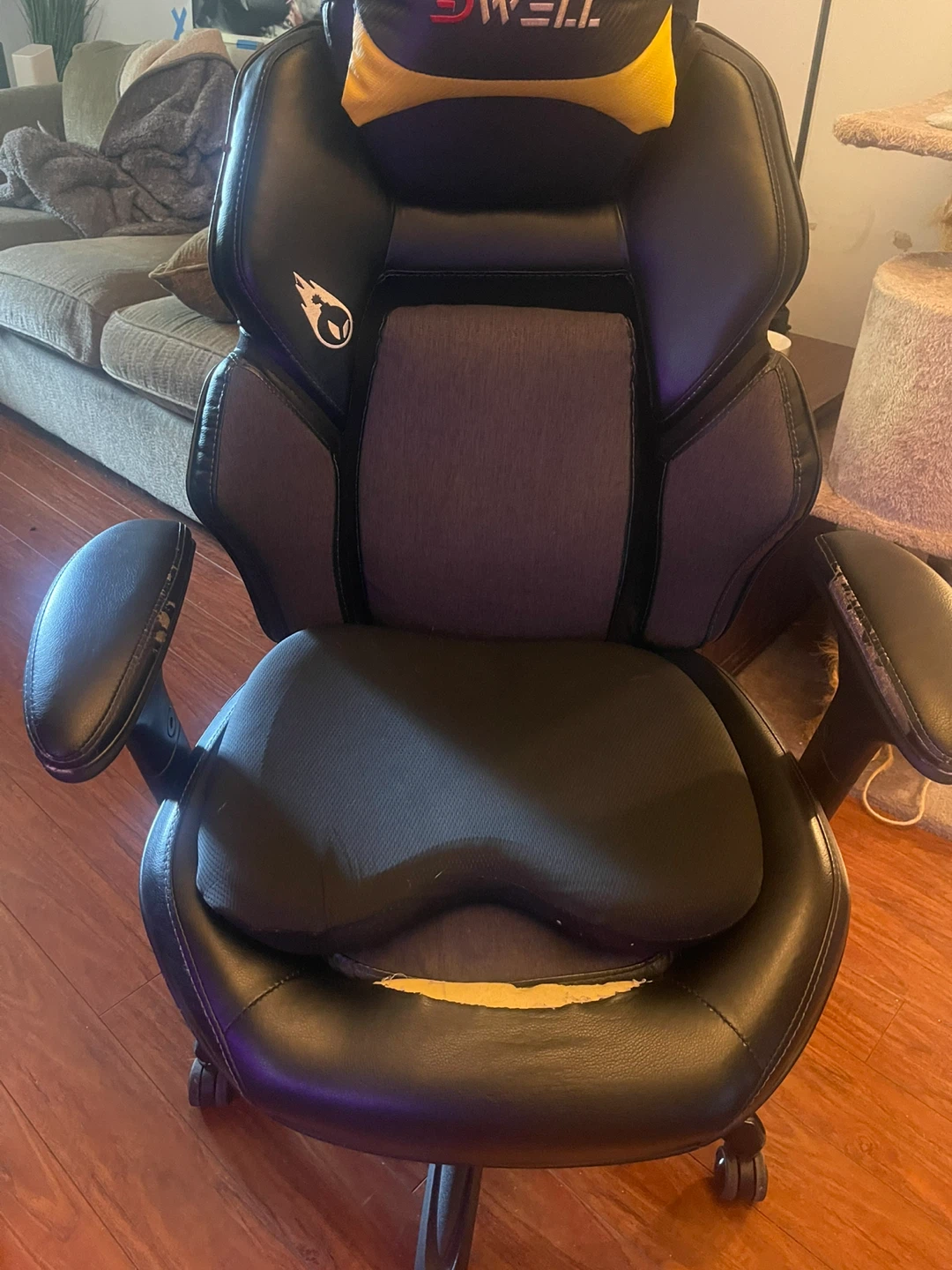 Dwell Gaming Chair - photo 2