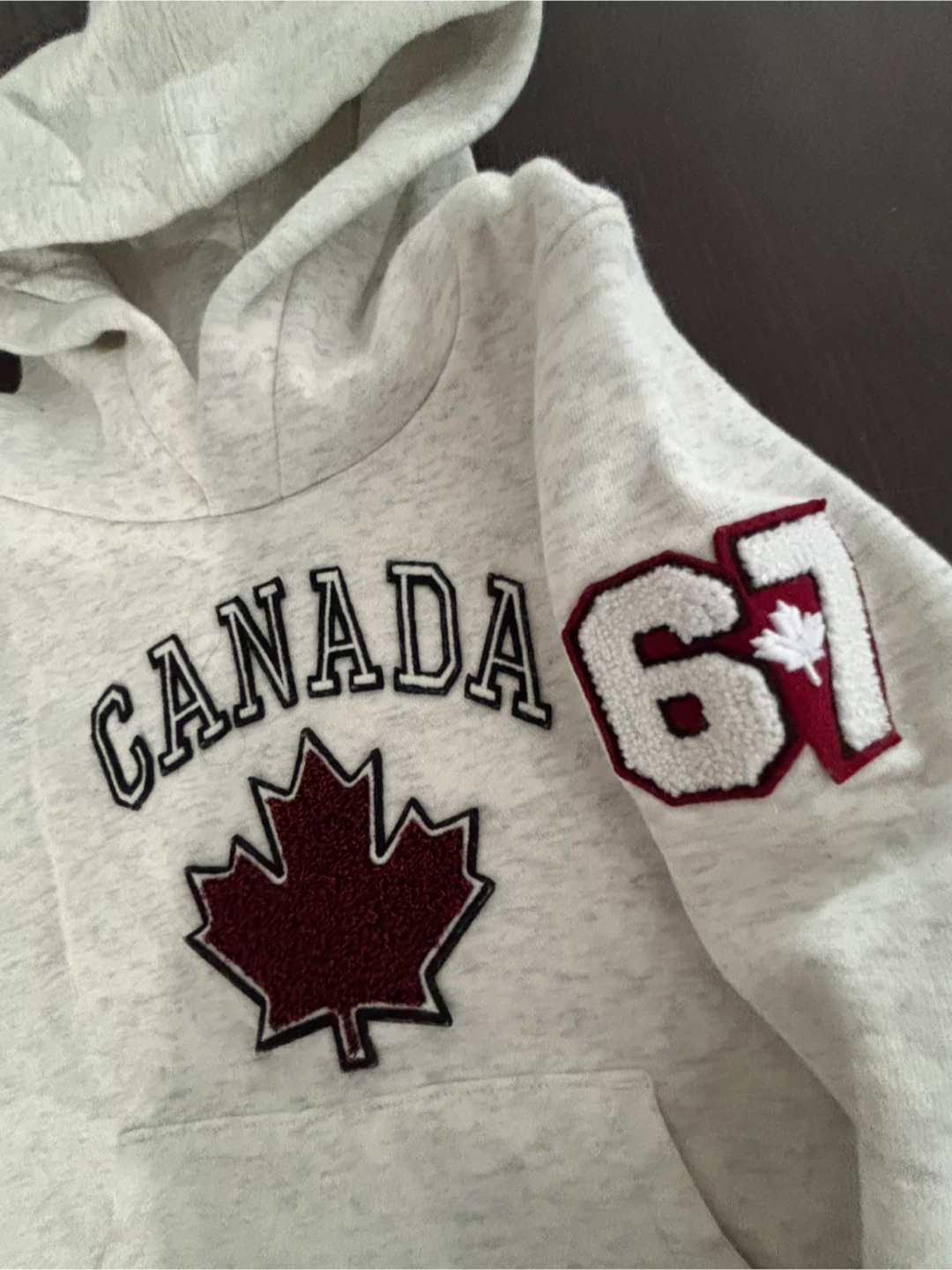 Child Size 2/3. New Hudson’s Bay Canada Maple Leaf Hoodie - photo 4