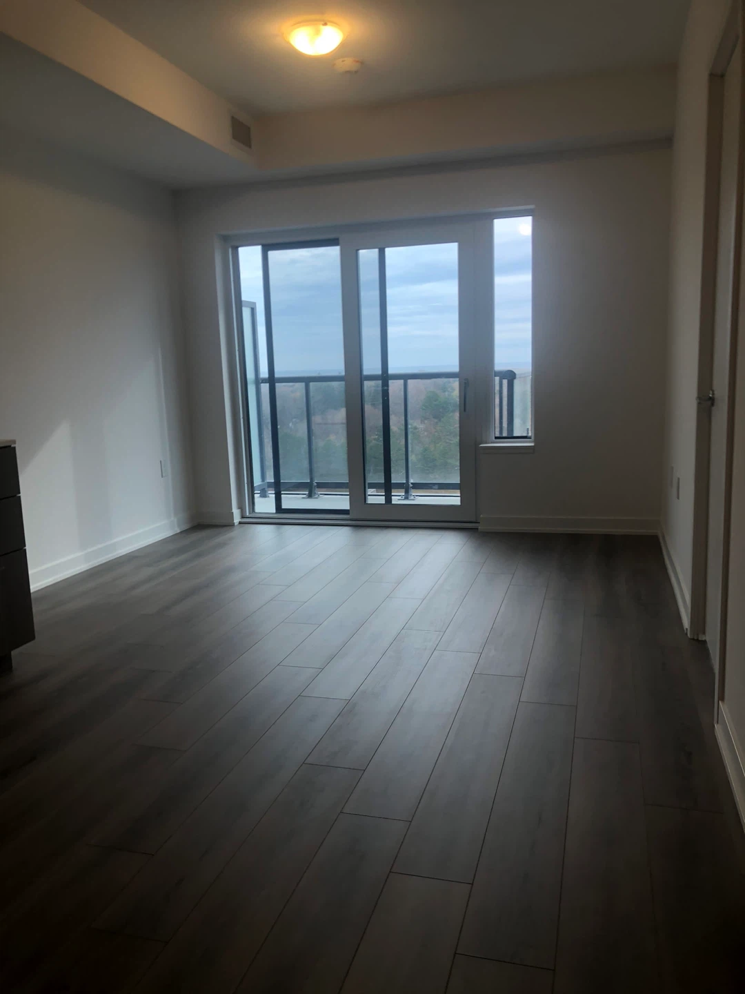 Brand new condo for rent in Scarborough - photo 2