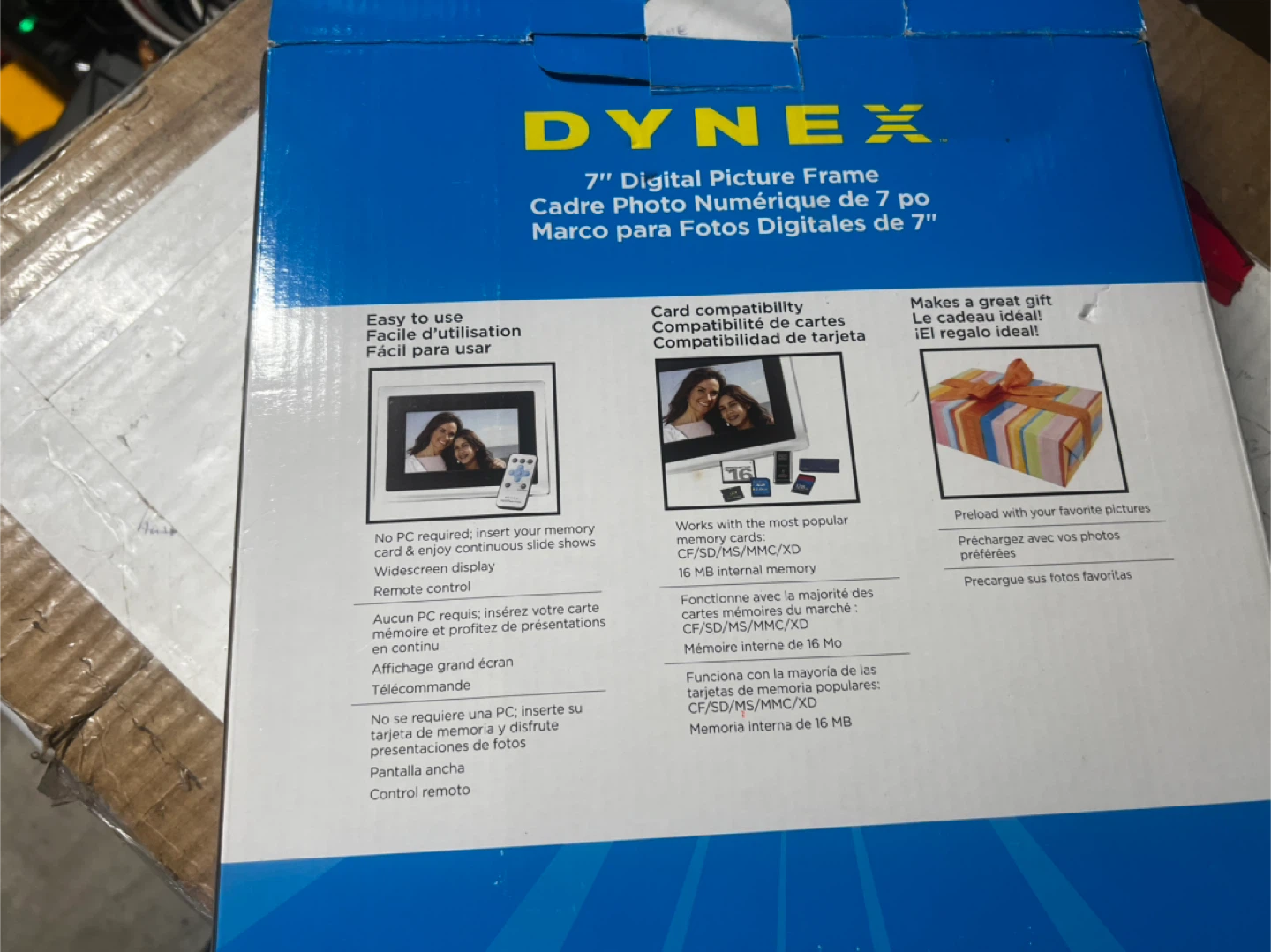 For sale Dynex 7” picture frame with remote - photo 3