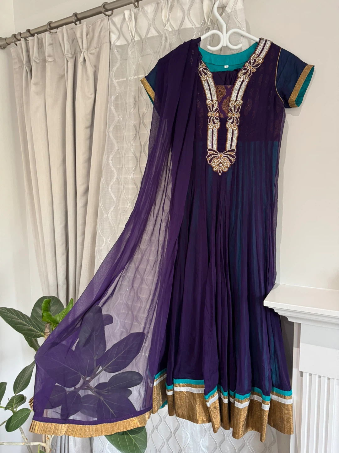 Girls' Purple Salwar Kameez Outfit - photo 2