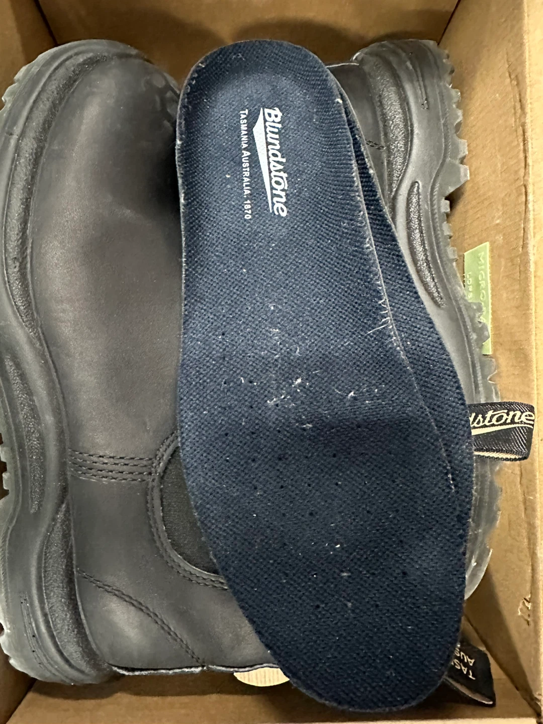 Blundstone Black Leather Chelsea Boots (Steeled Toed)