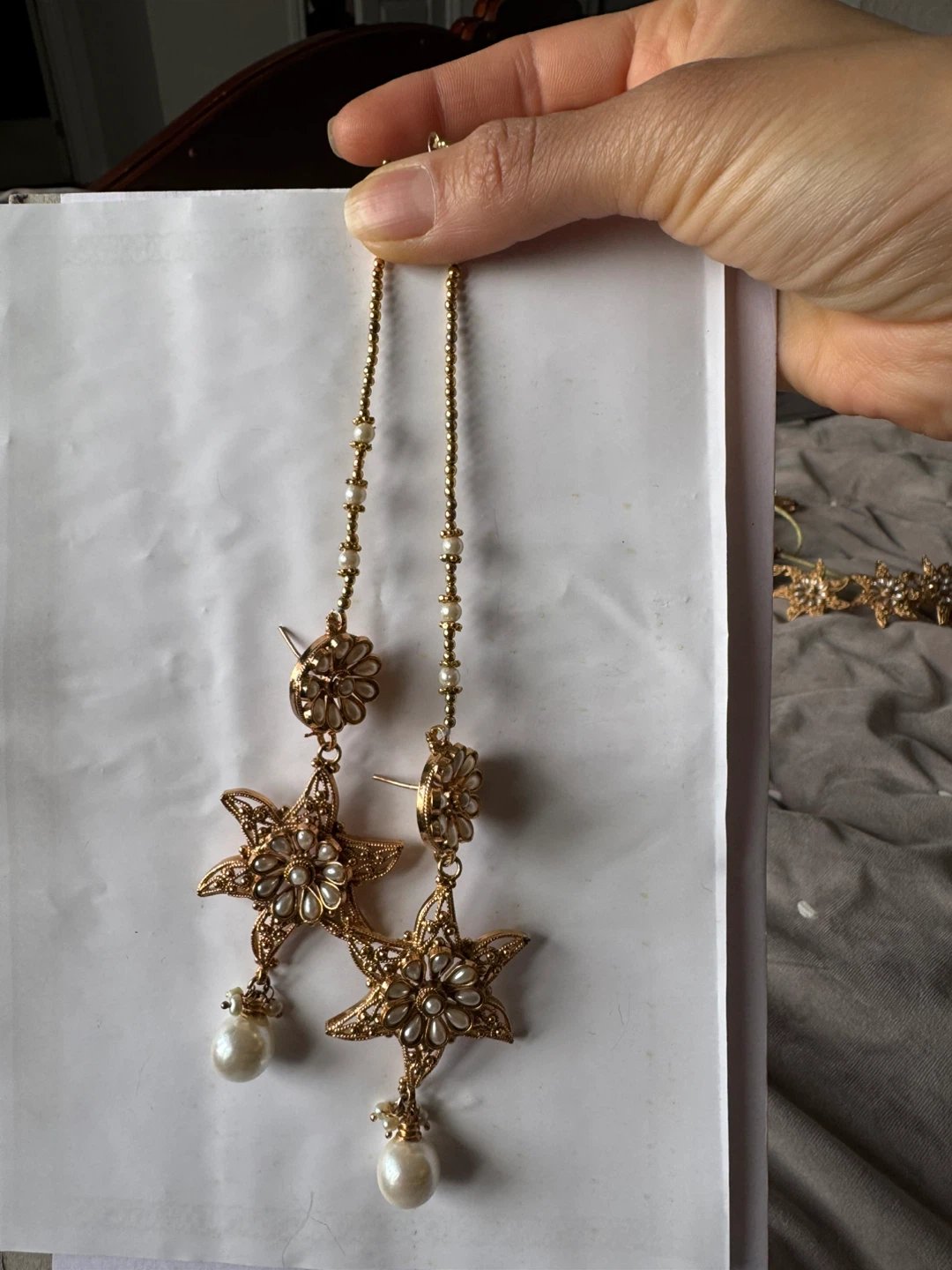 Gold Tone Star Necklace and Earring Set with Pearls - photo 5