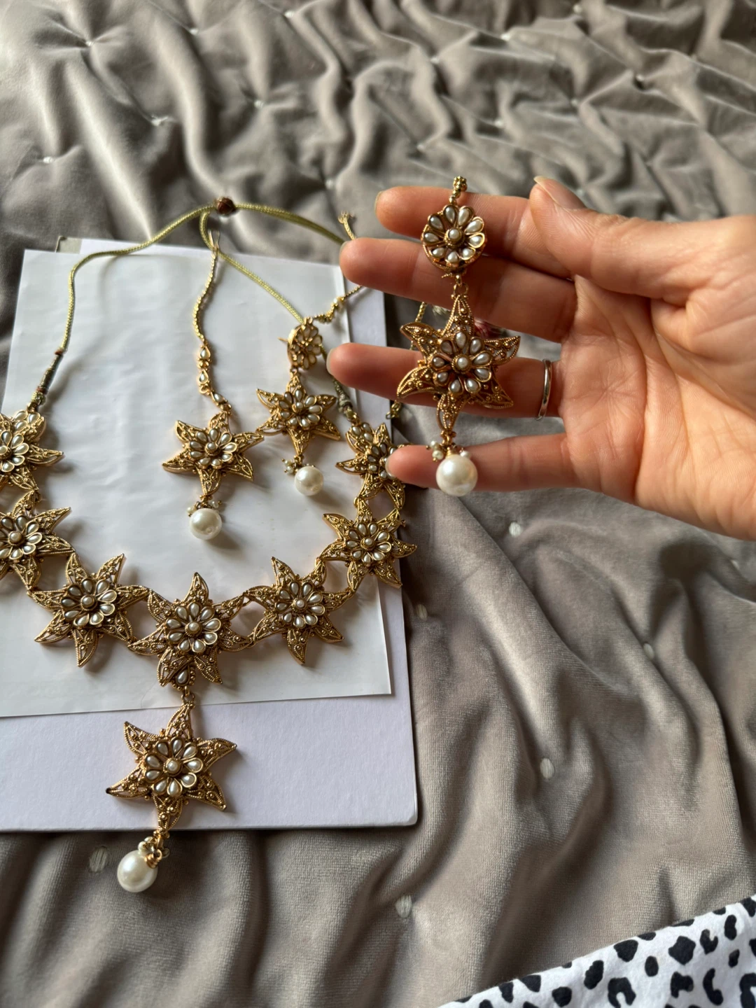Gold Tone Star Necklace and Earring Set with Pearls - photo 3