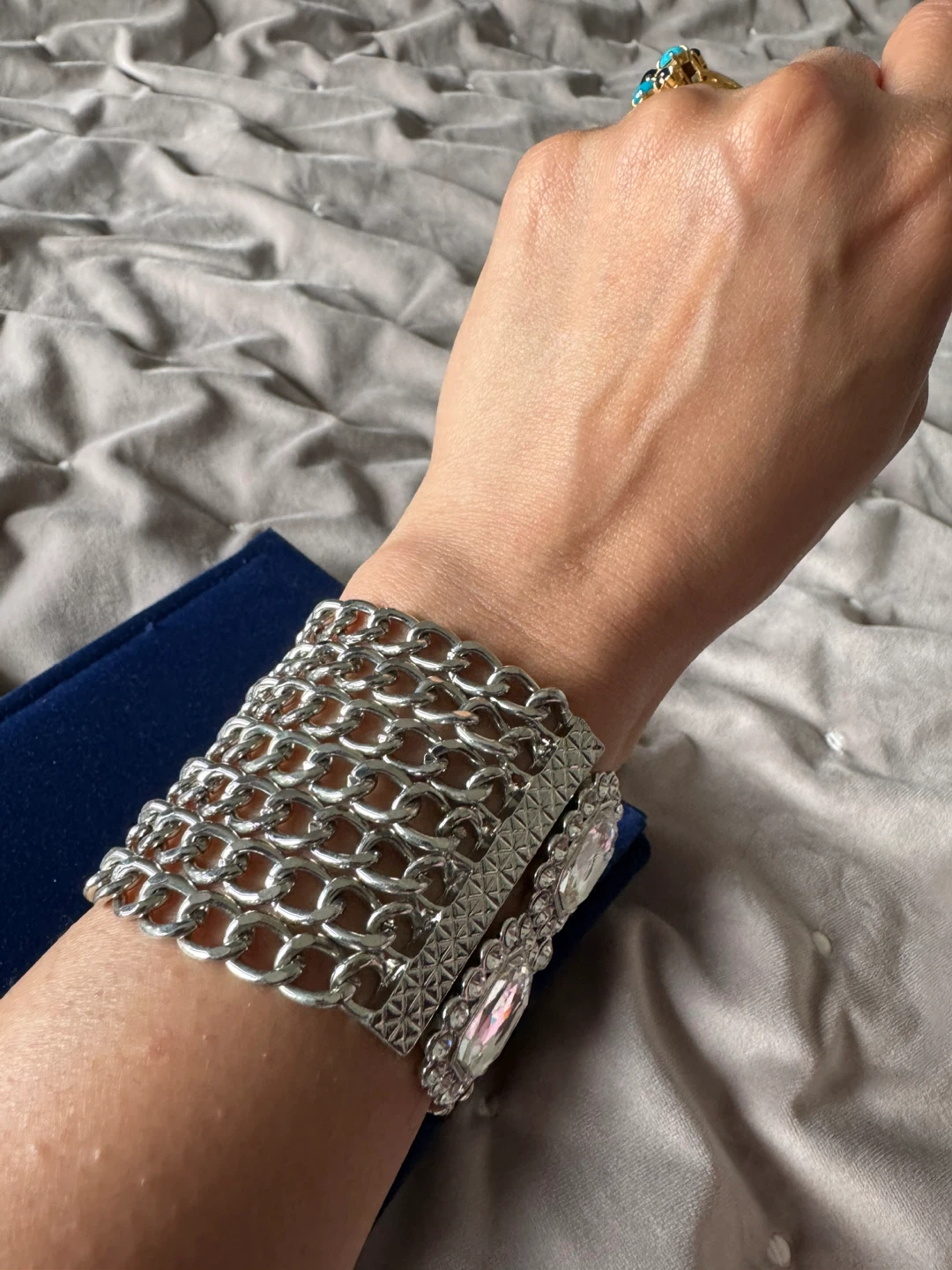 Sparkly Statement Bracelet with Chunky Chain - photo 3