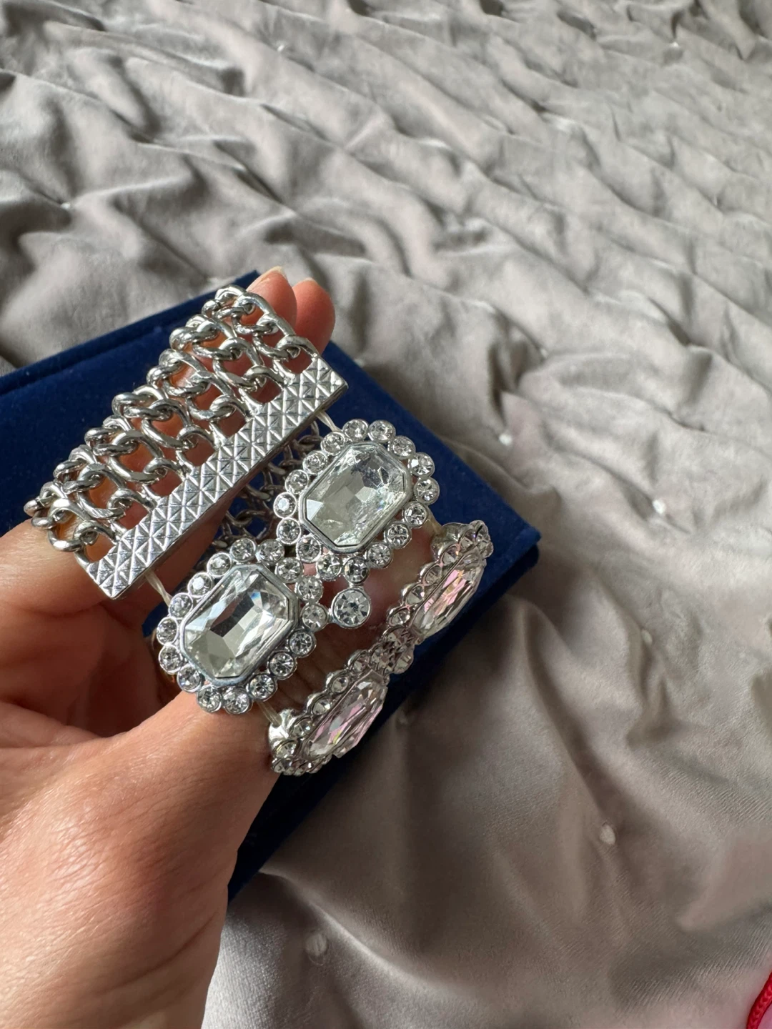 Sparkly Statement Bracelet with Chunky Chain - photo 4