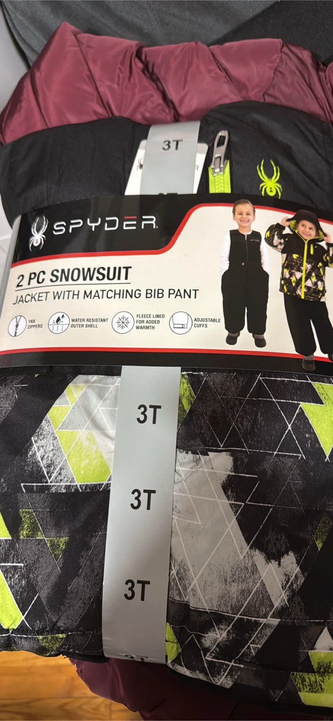 New 3T Spyder 2 Piece Snowsuit Jacket and Bib Pant