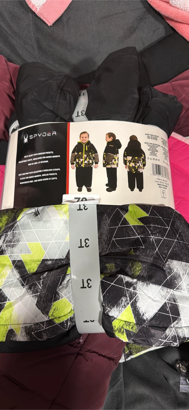 New 3T Spyder 2 Piece Snowsuit Jacket and Bib Pant - photo 3