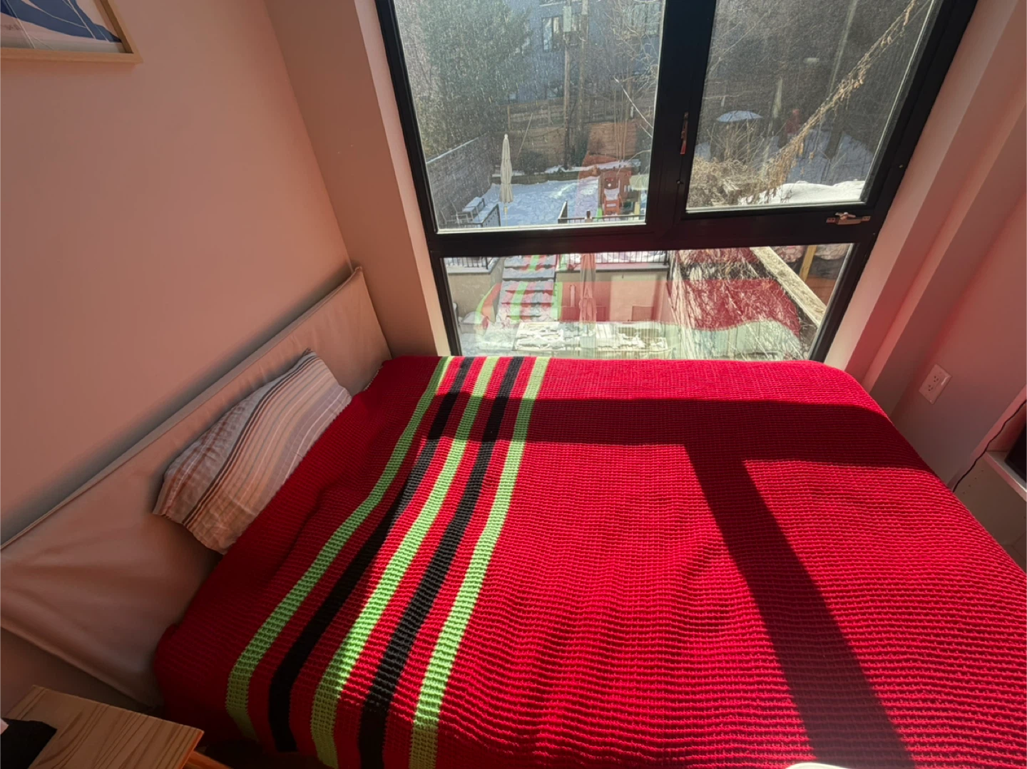 Free Queen-size Mattress (in great condition!!) - photo 2
