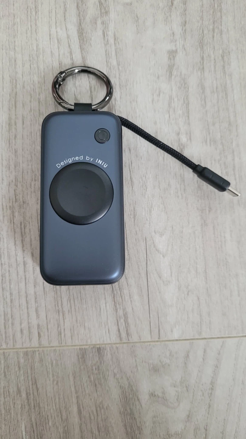 INUI 5W iWatch Charger Power Bank - photo 5