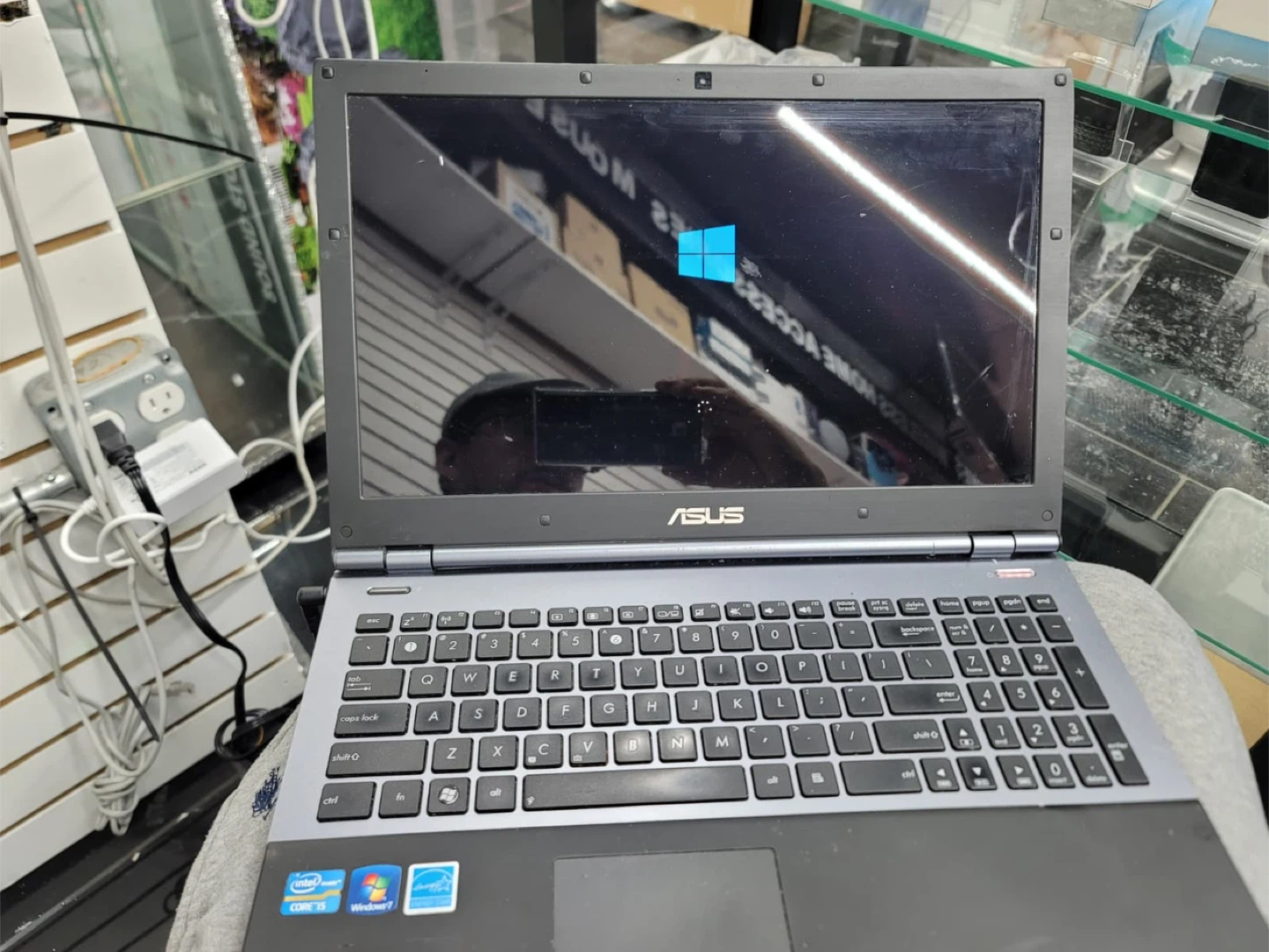 ASUS Laptop with Intel Core i5 and Windows 7