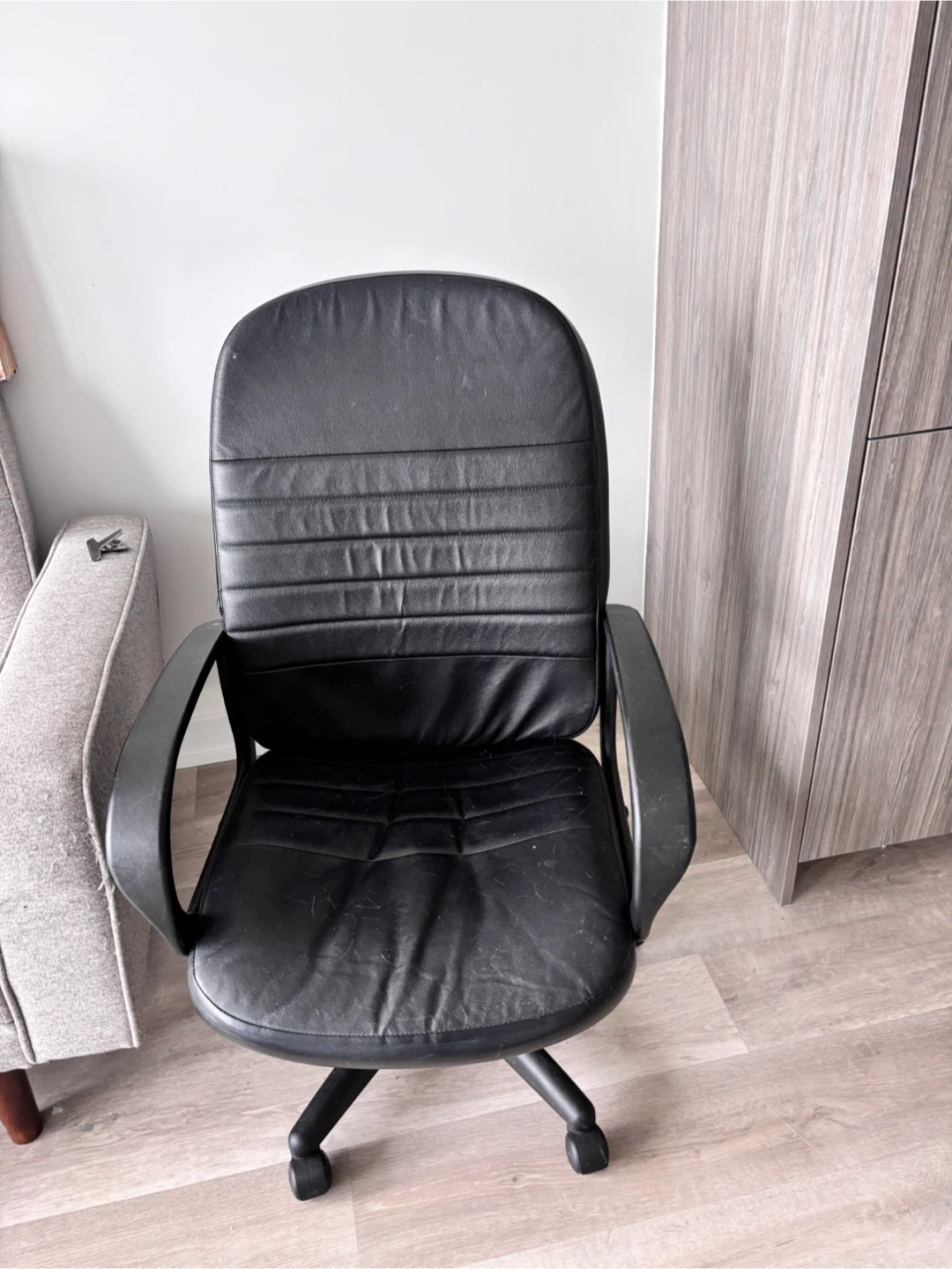 Black Leather Office Chair - photo 2
