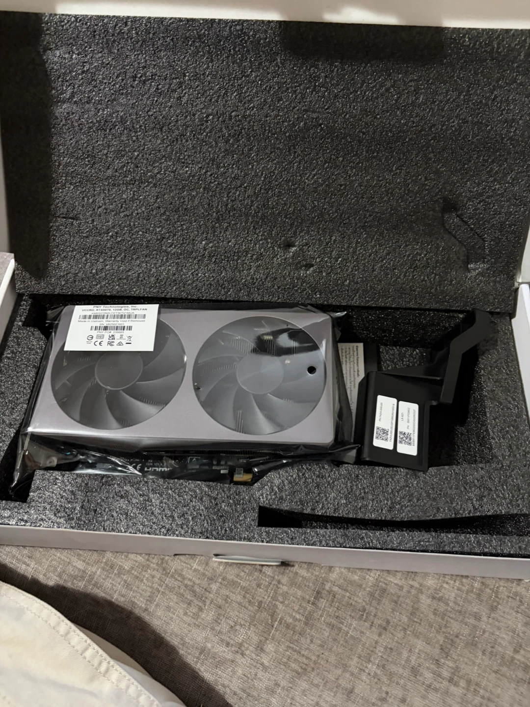 NVIDIA GeForce RTX 5060 Ti Graphics Card - photo 5