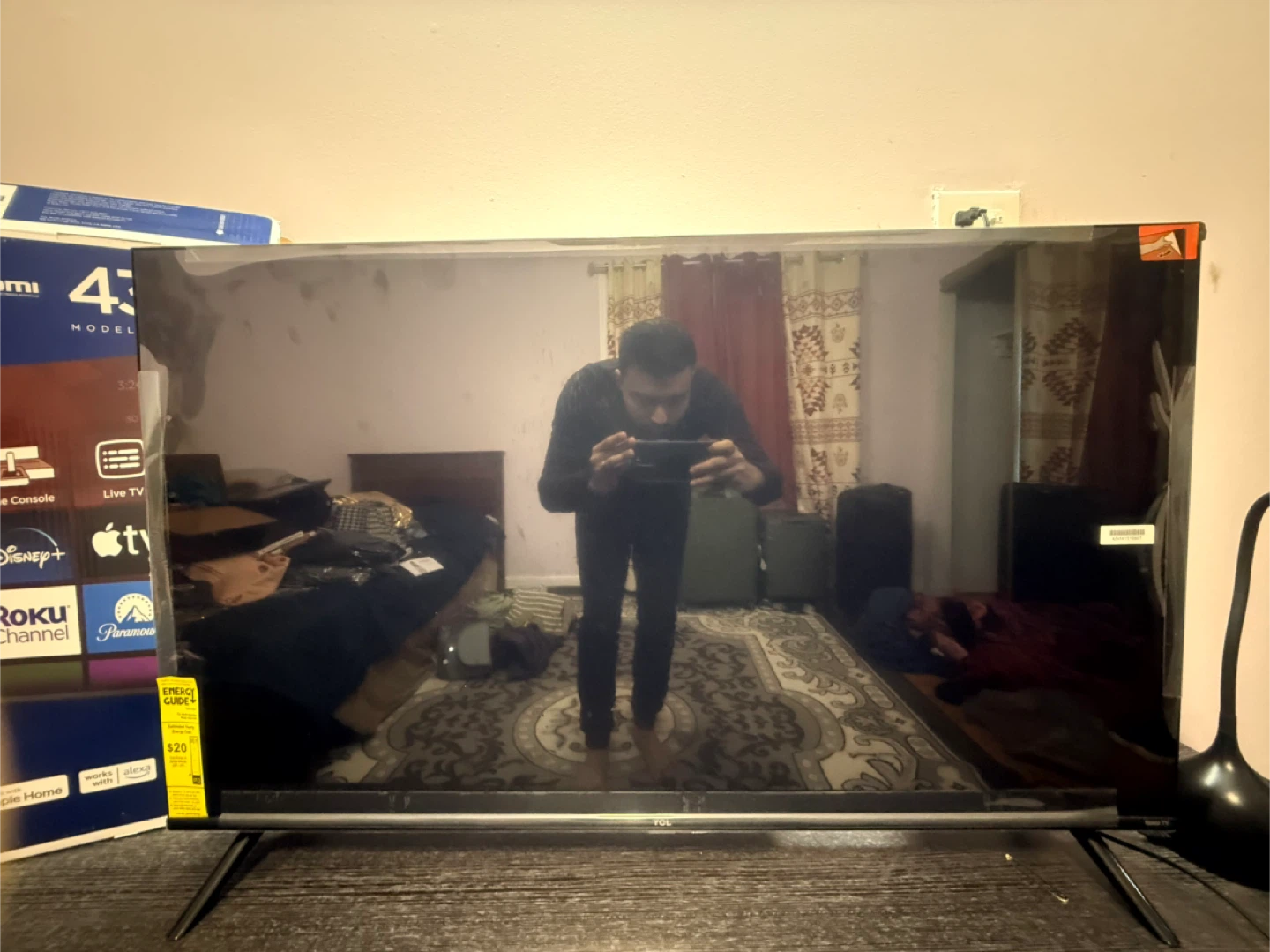 TCL 43" Full HD 1080p Roku Smart TV