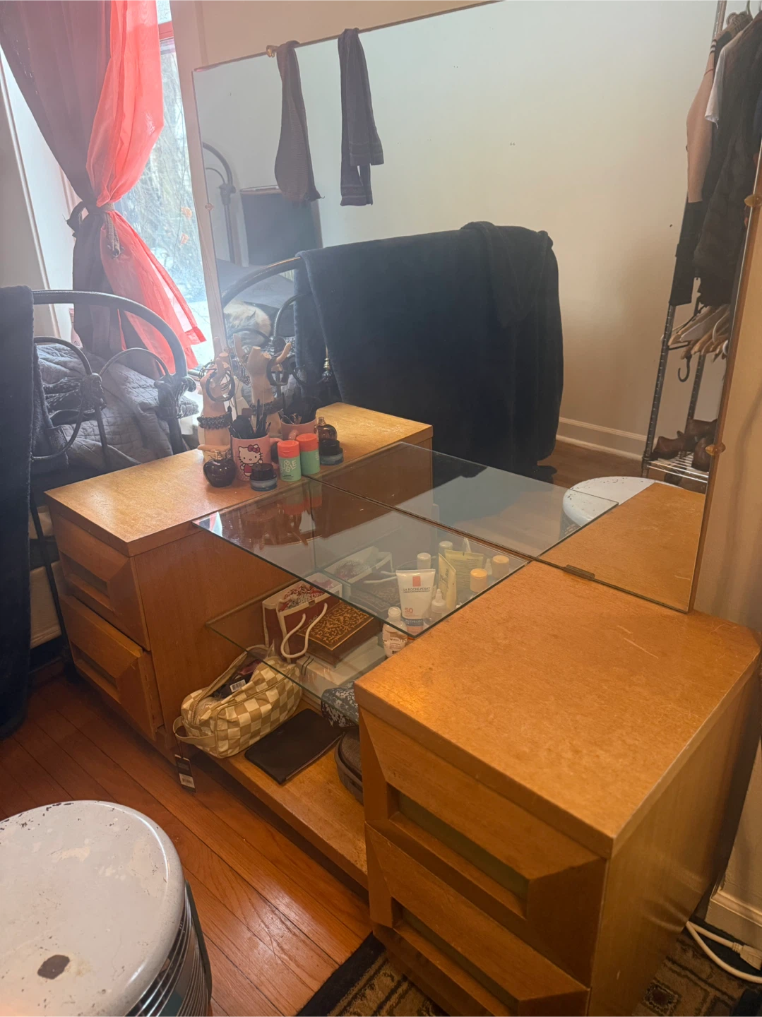 True Mid Century Vanity - photo 2