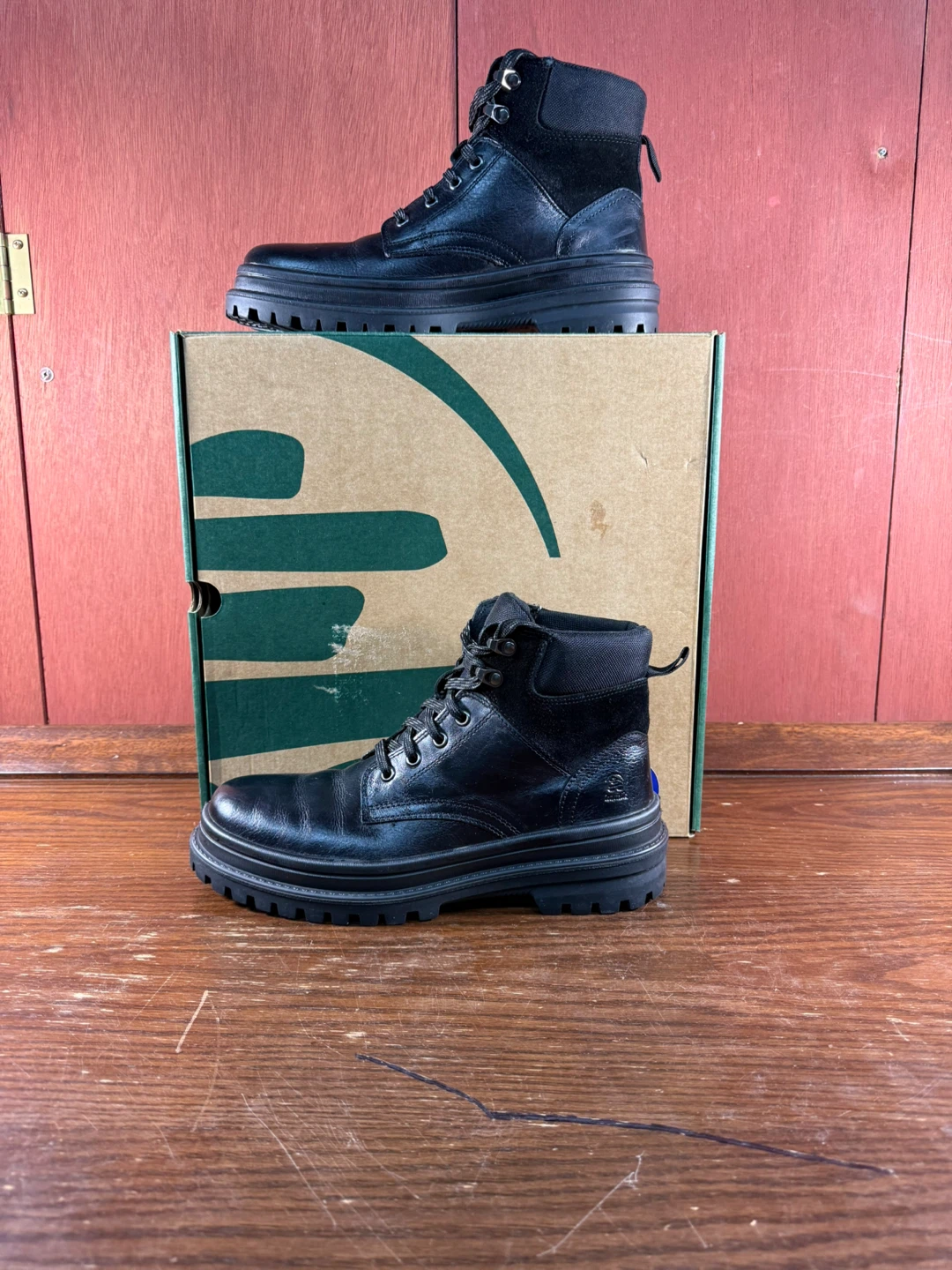 Kamik men's black leather winter boots Size US 9