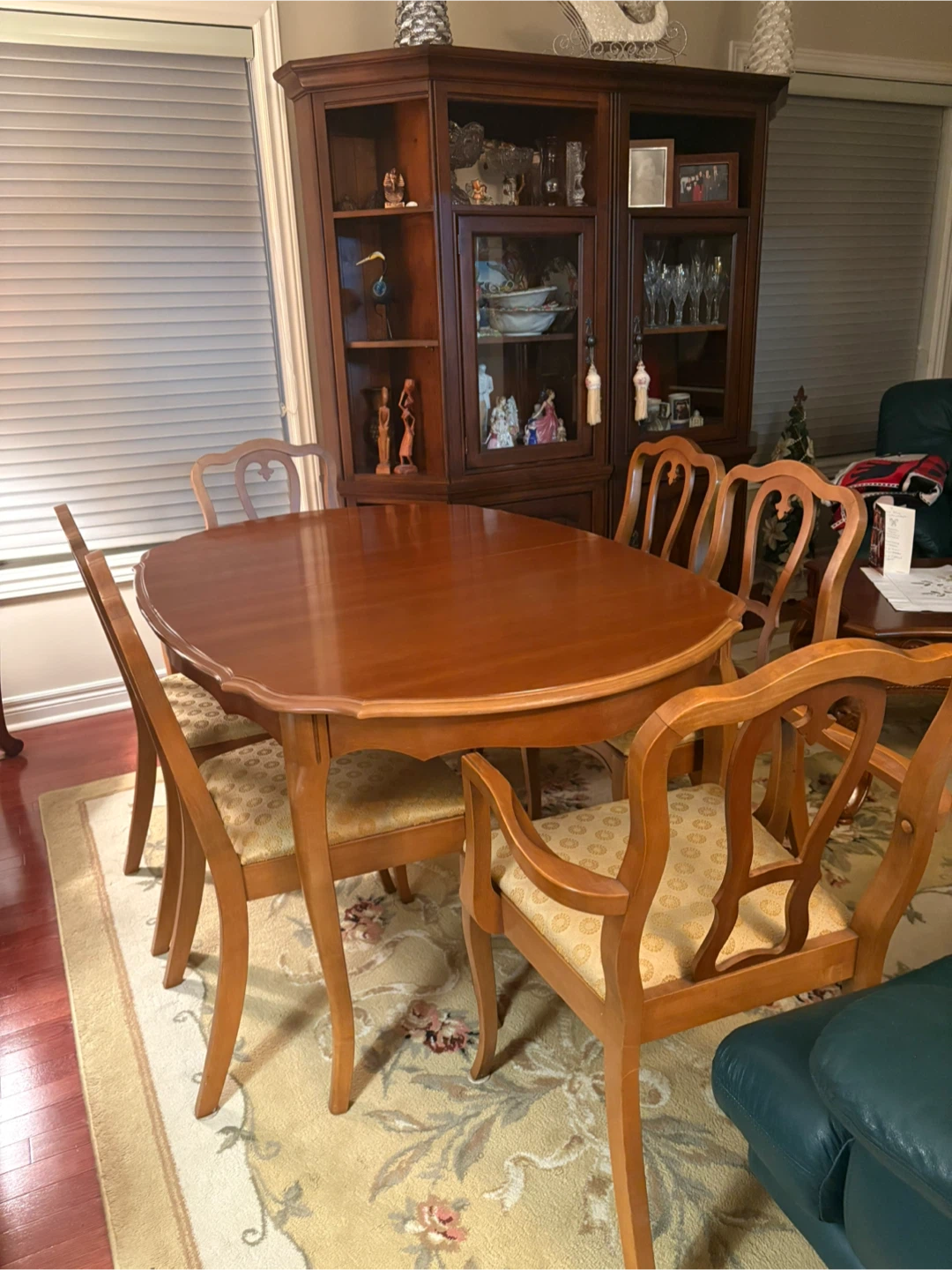 Knechtel Furniture Ltd. Dining Table and Chairs - photo 2