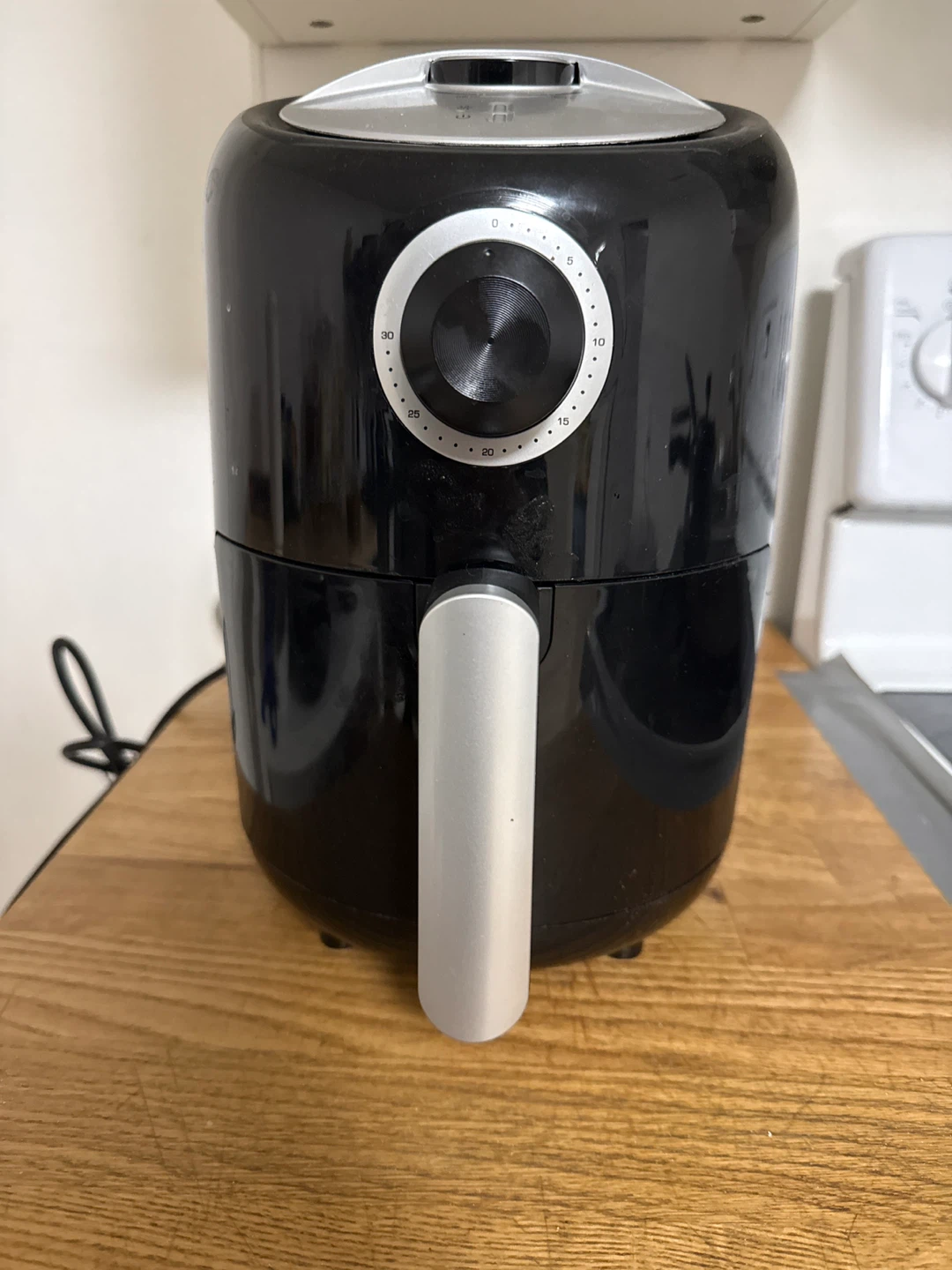 Black Air Fryer with Timer Dial