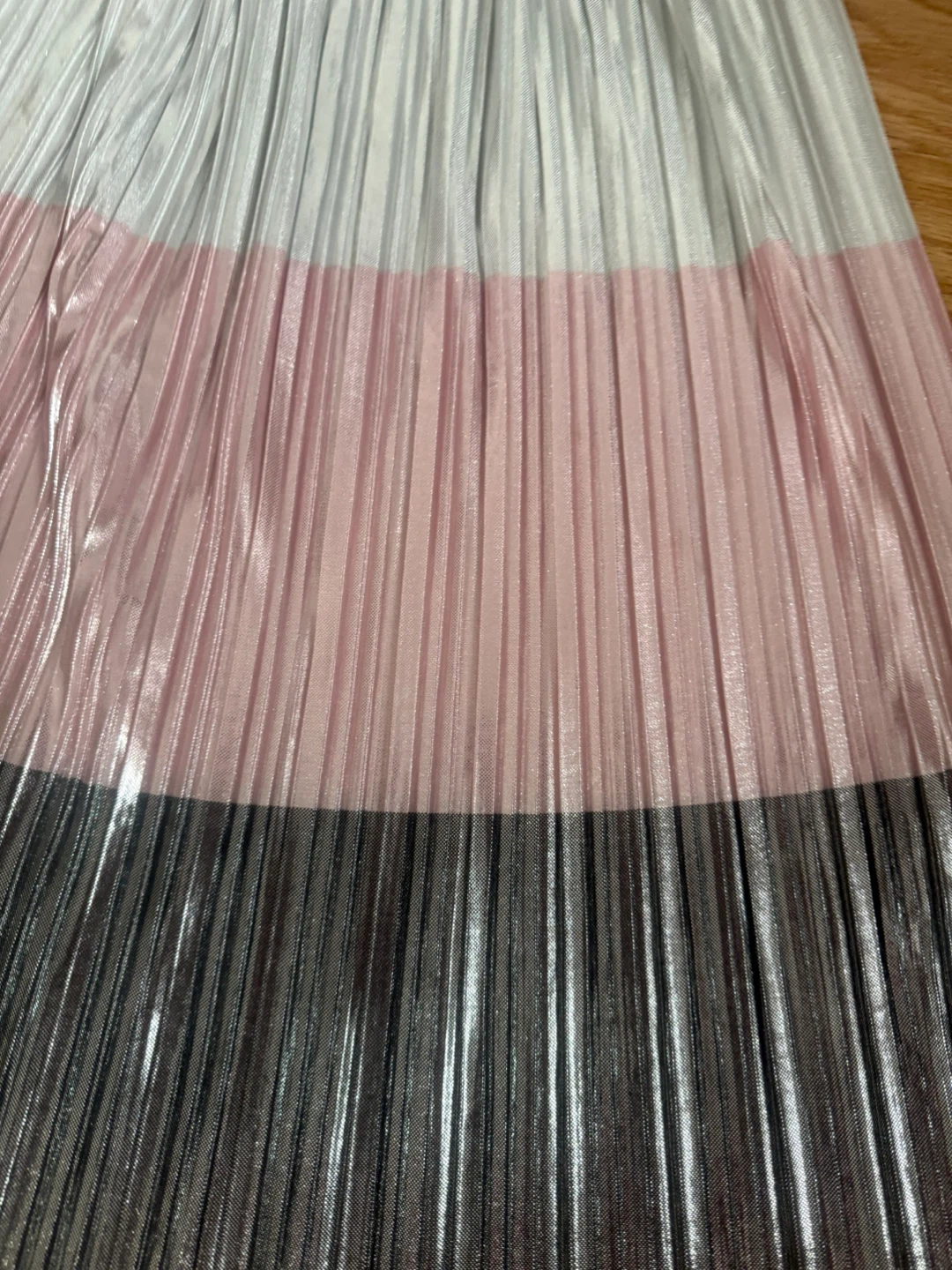 Metallic Pleated Colorblock Midi Skirt - photo 2