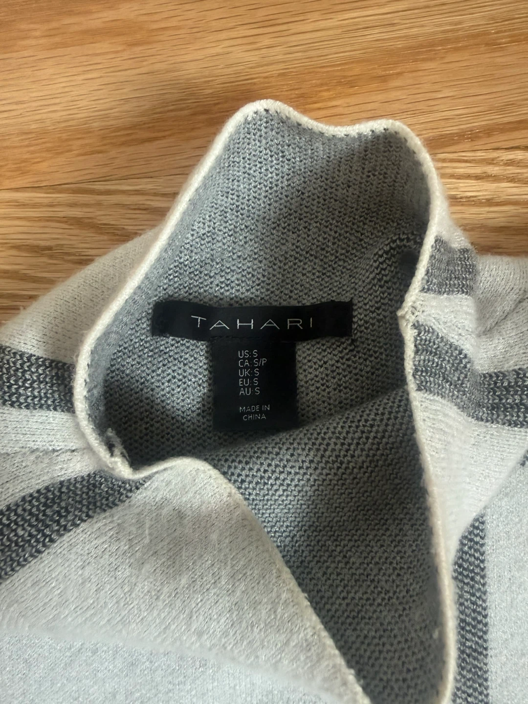 Tahari Women's Grid Knit Mock Neck Sweater Size S - photo 2
