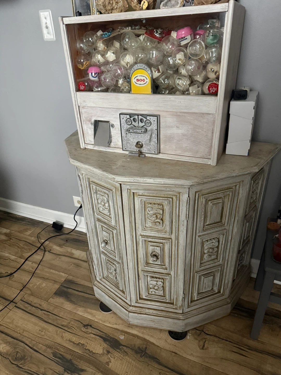 Vendorama 50 Cent 1970s prizes cabinet sold separate! - photo 3