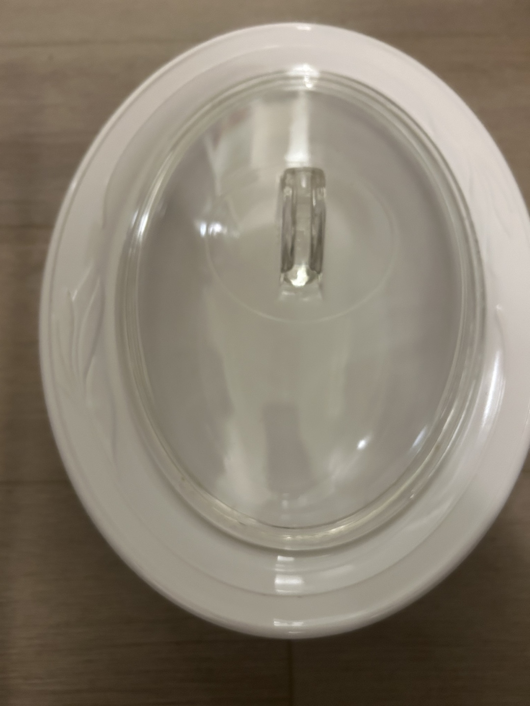 White  Corning wear Serving Bowl with Lid