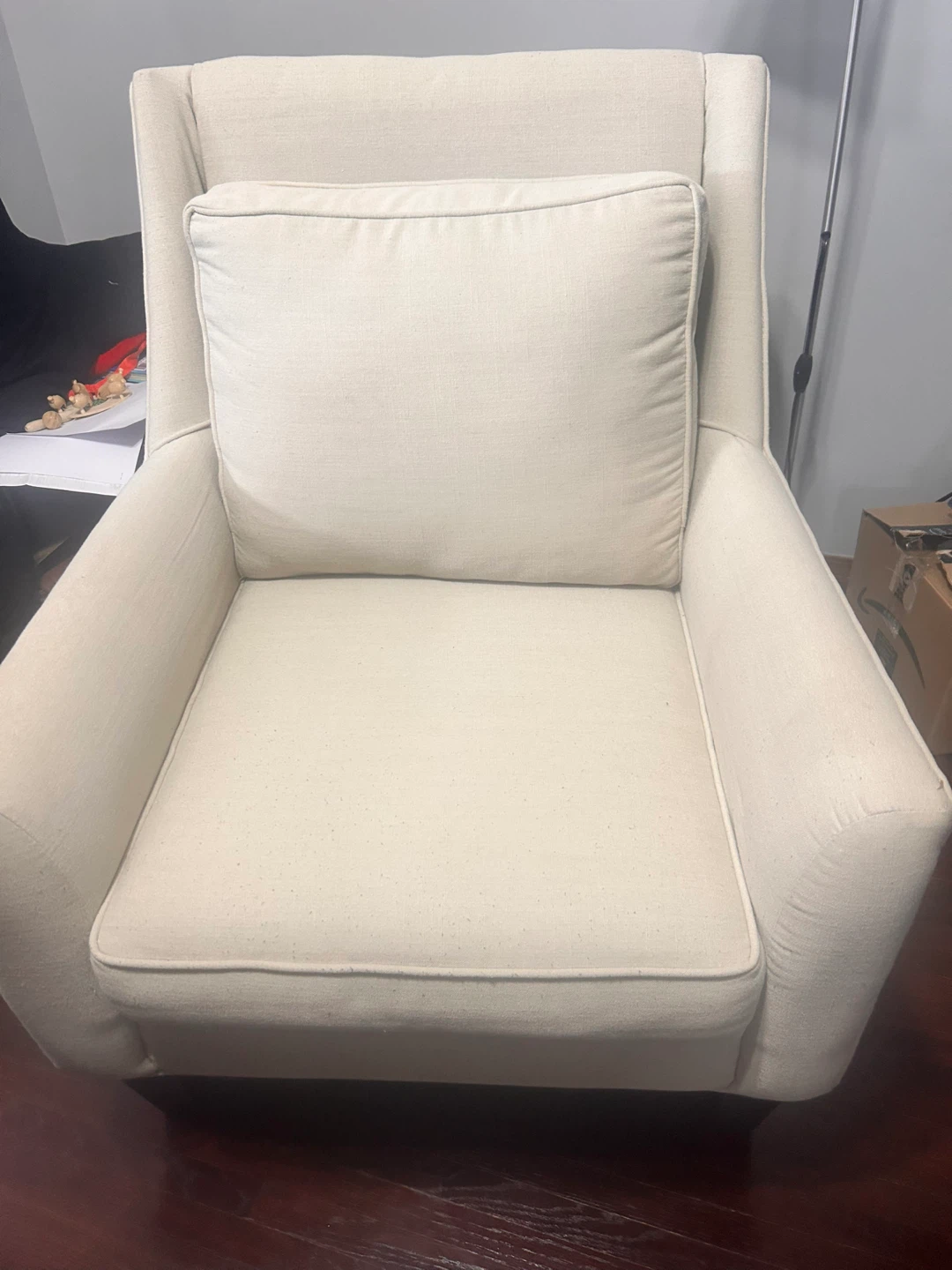 Cream Accent Chair with Pillow