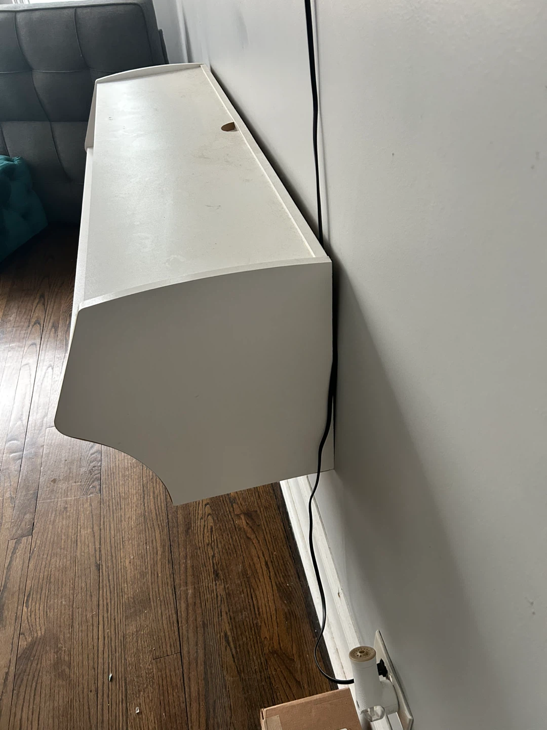 White Wall-Mounted Shelf Unit - photo 2