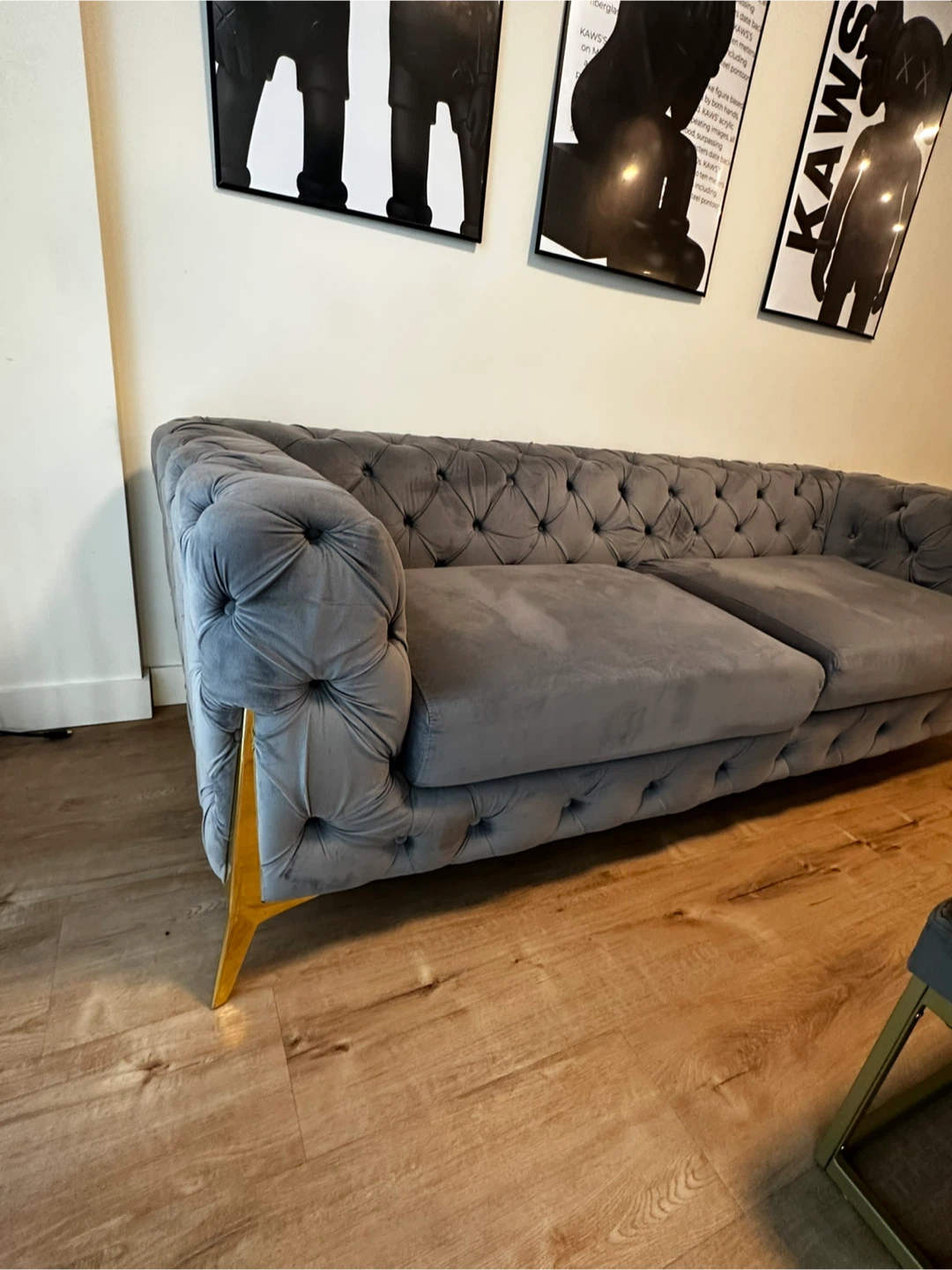 Grey Velvet Tufted Sofa with Gold Legs & ottoman - photo 4