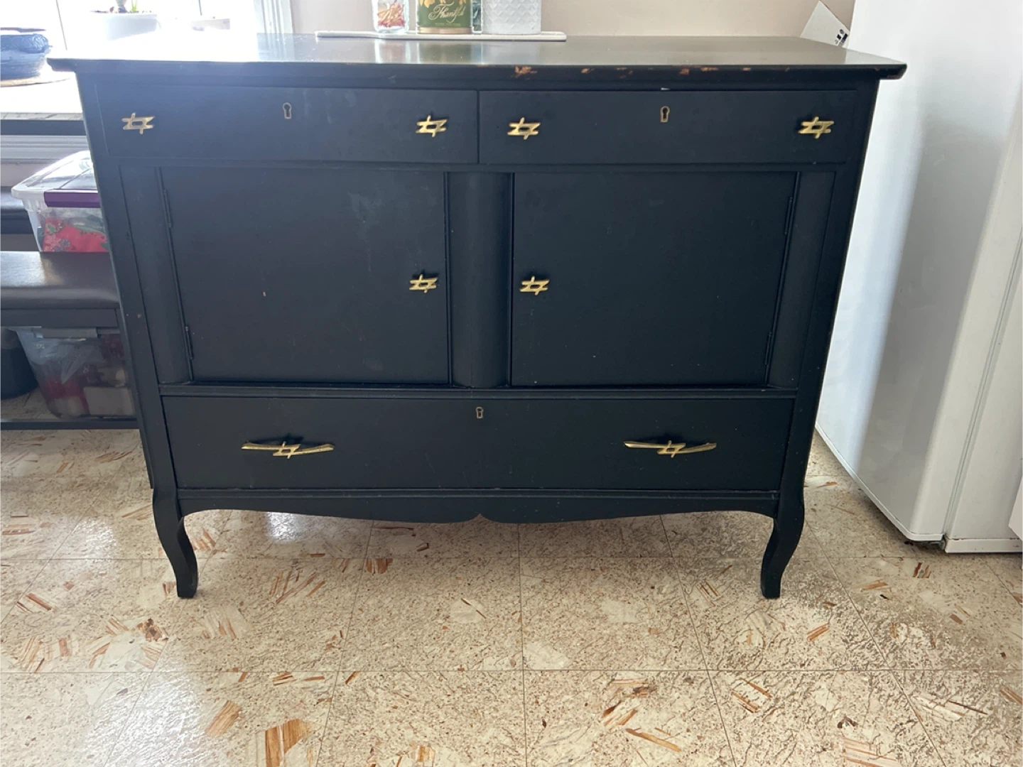 Black Vintage Dresser
