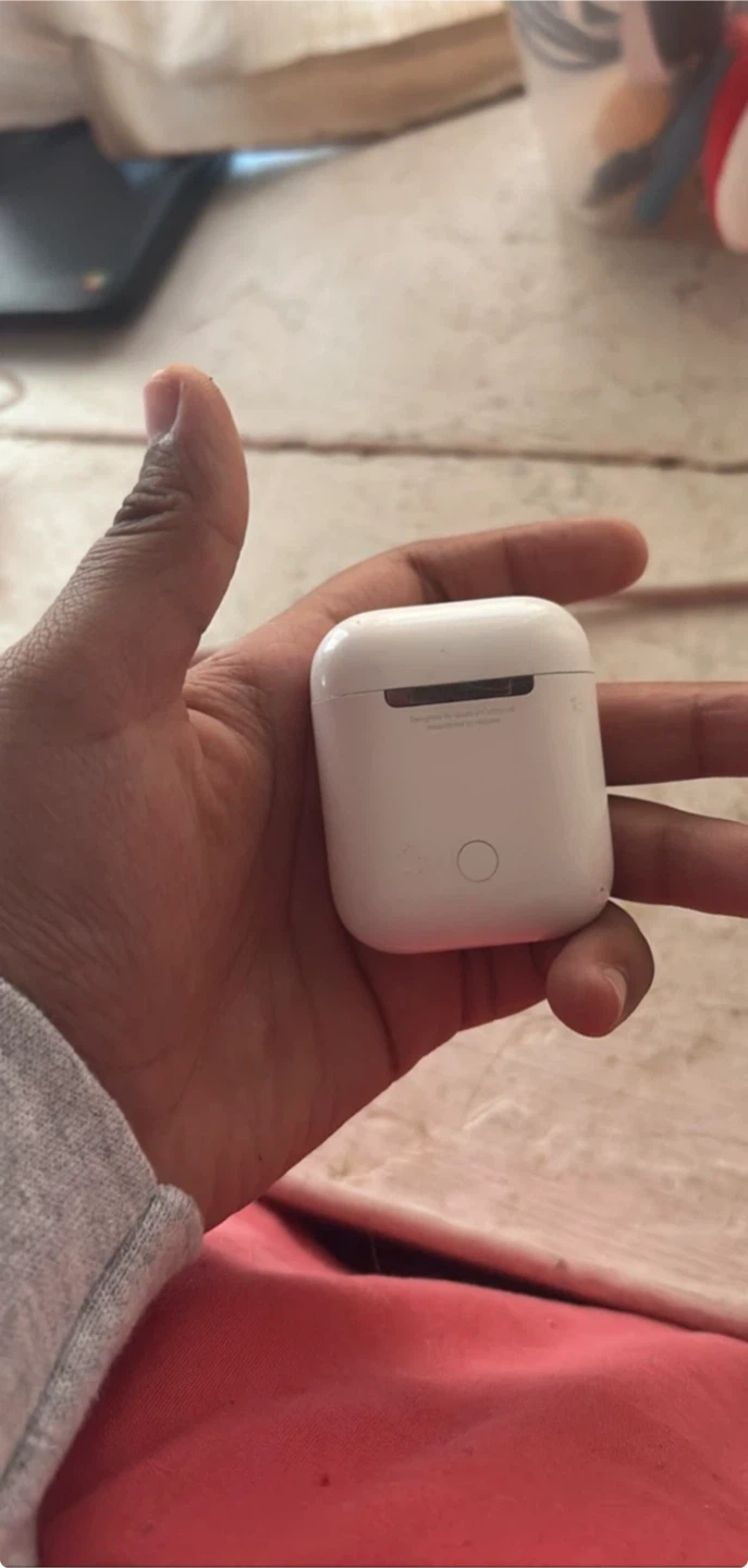 Apple AirPods (2nd Generation) Charging Case with AirPods - photo 2