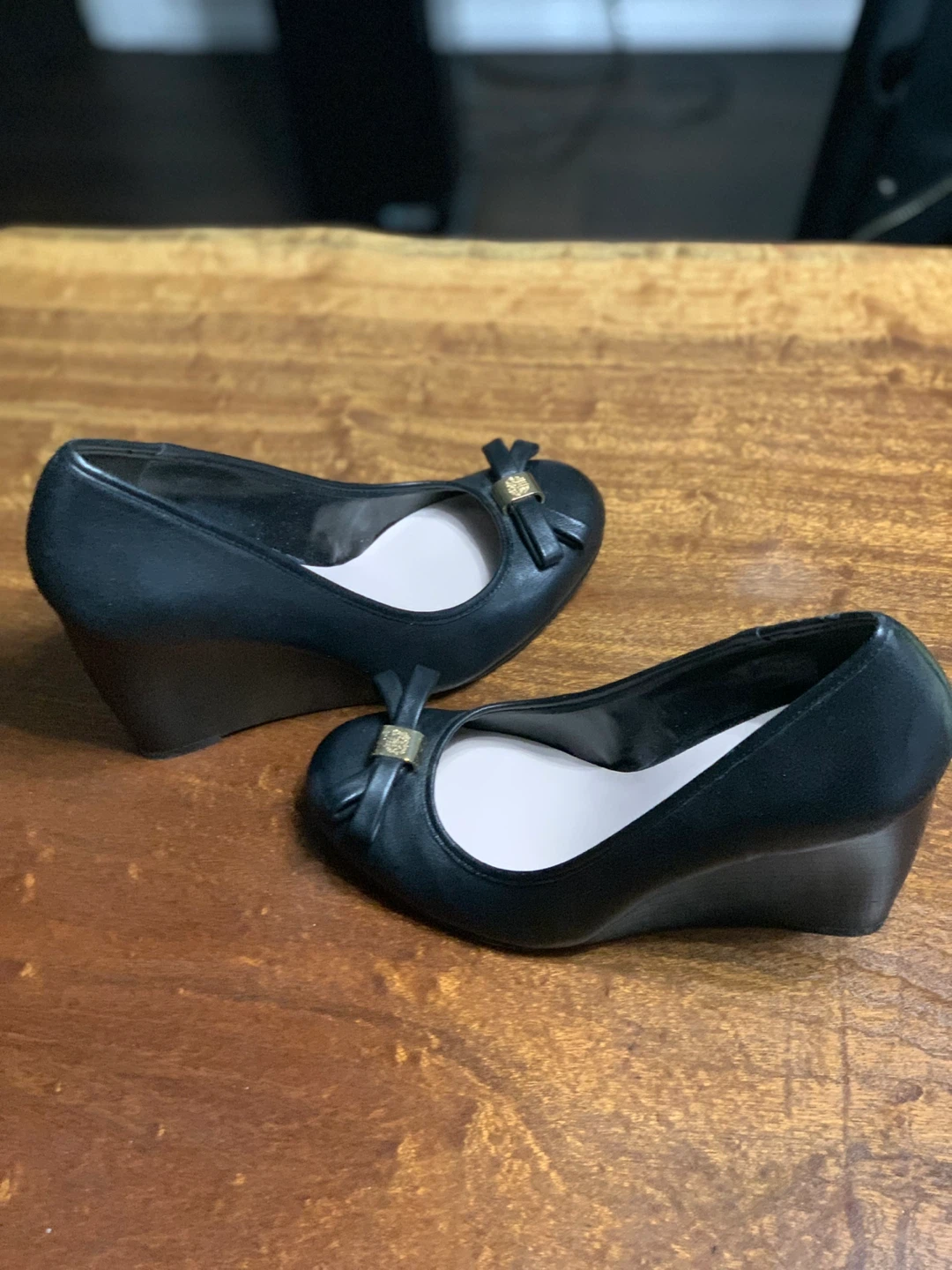 Vince Camuto Black Wedge Heels with Bow Accent - photo 2