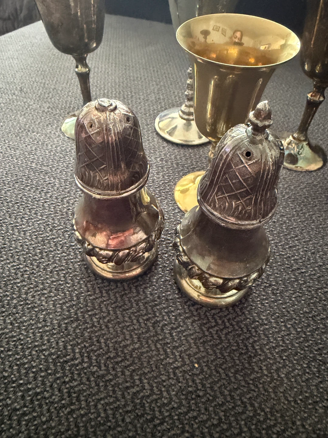 Oxford Plate Salt and Pepper Shakers with Vintage Cups - photo 2