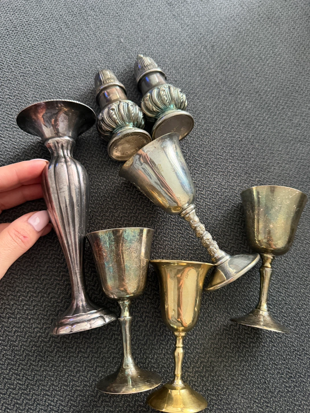 Oxford Plate Salt and Pepper Shakers with Vintage Cups - photo 3