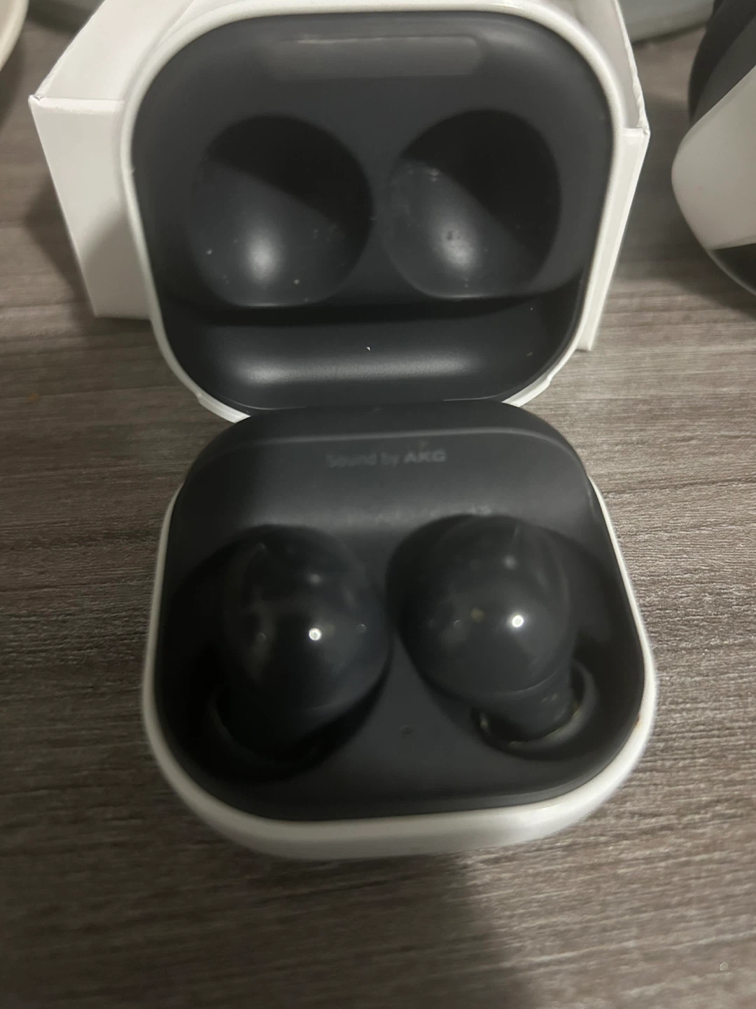 Samsung Galaxy Buds 2 - photo 2