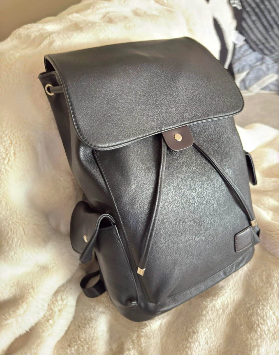 XINYASEE Men's Vintage black PU leather laptop backpack. - photo 2