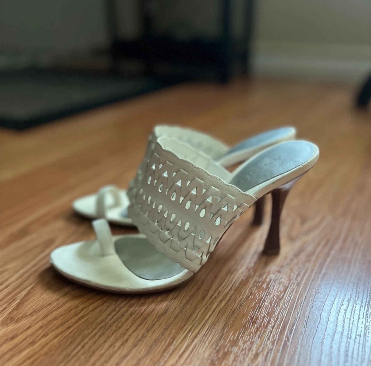 Nine West White Leather Slip-On Heels - photo 4