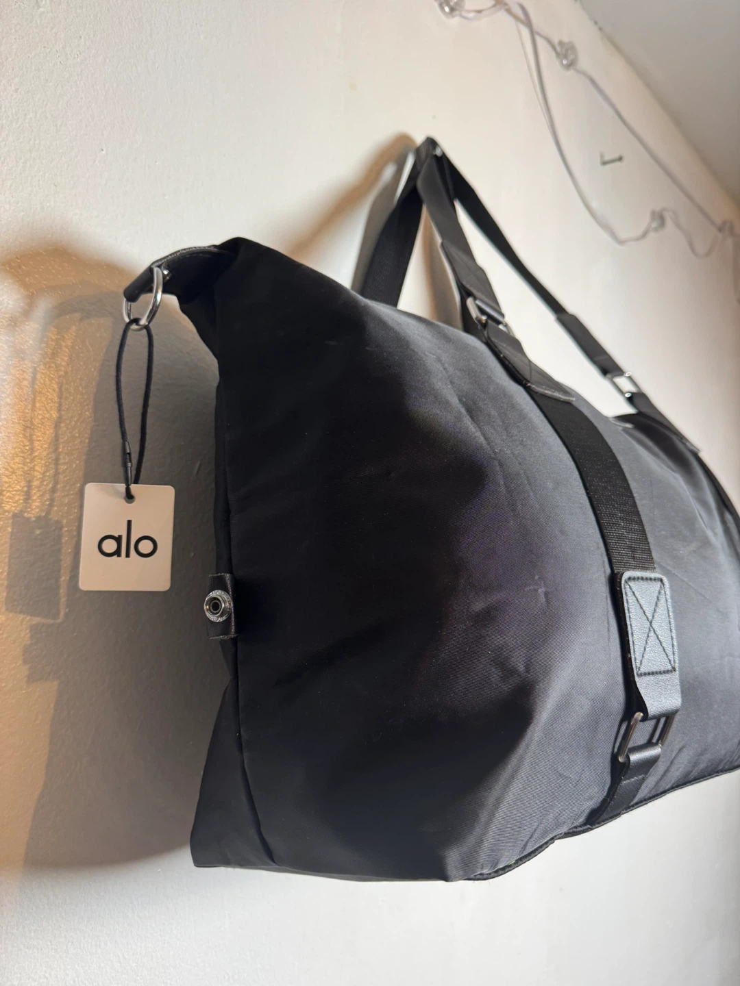 Alo Yoga Black Duffle Bag - photo 3