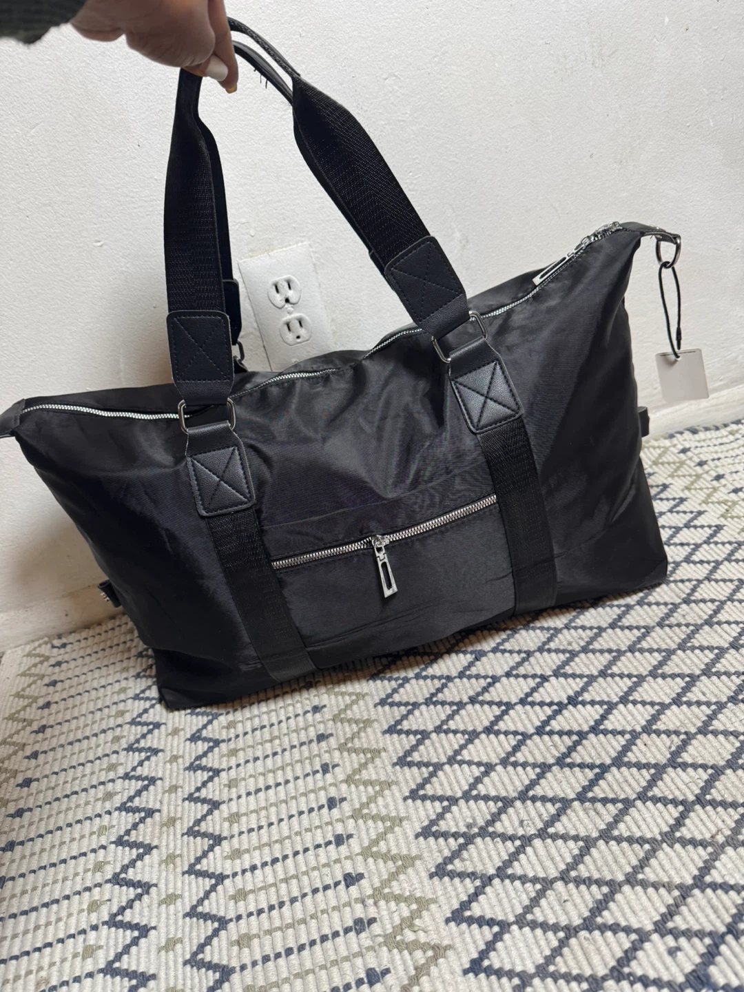 Alo Yoga Black Duffle Bag - photo 5