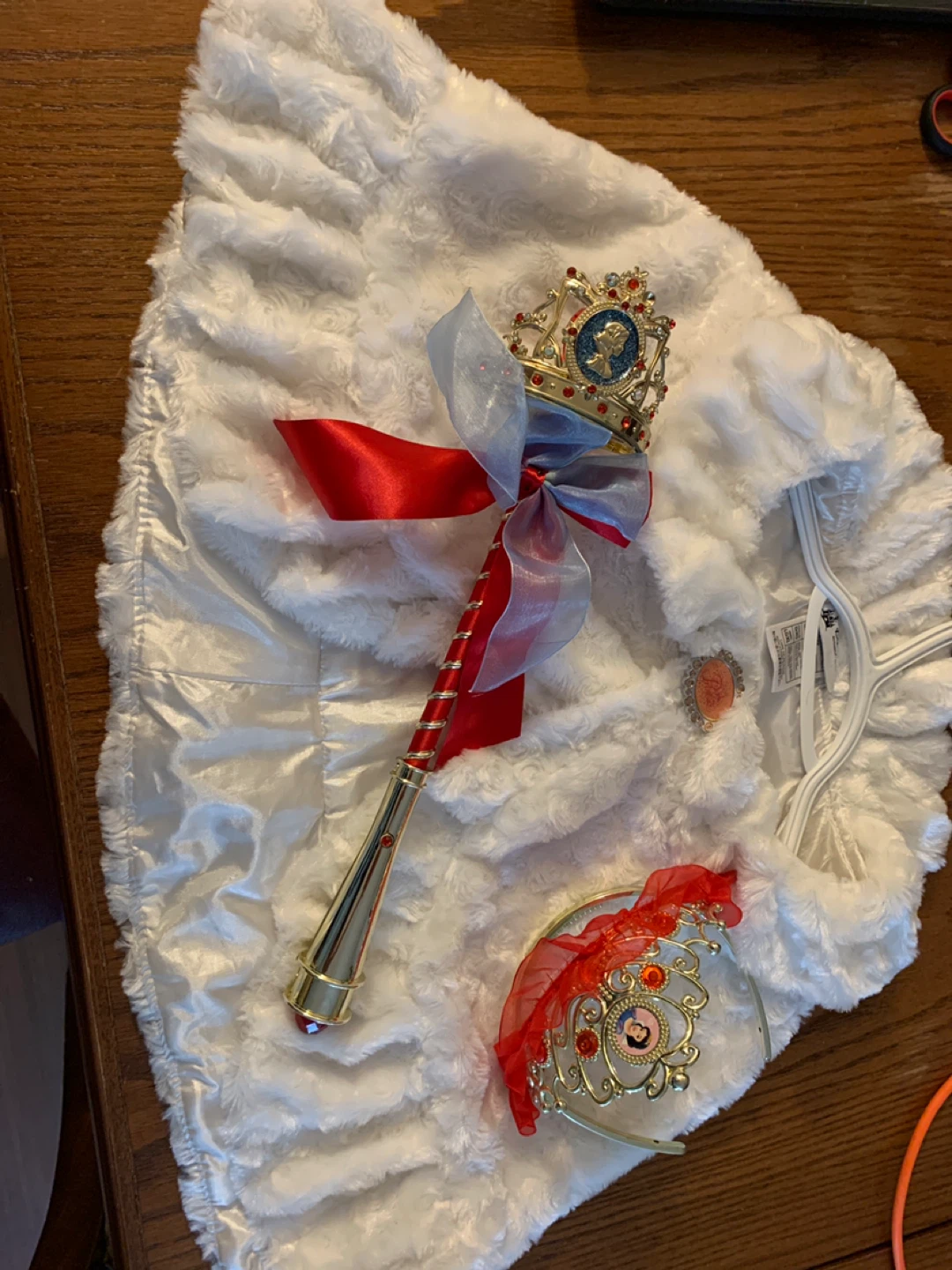 Princess fluffy shoulder cover with Crown and Wand 🏆