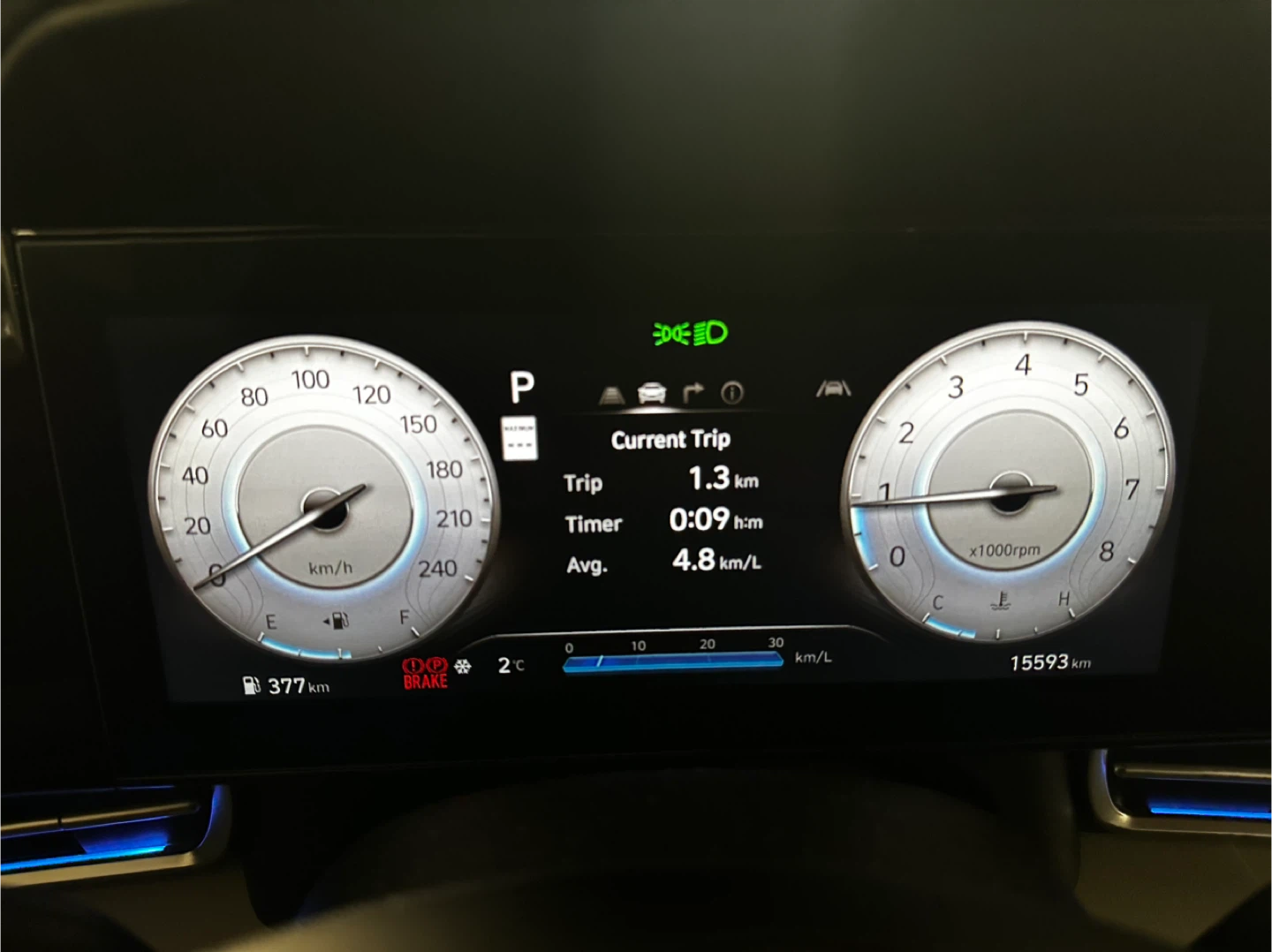 2025 Hyundai Elantra Luxury two tone - photo 5