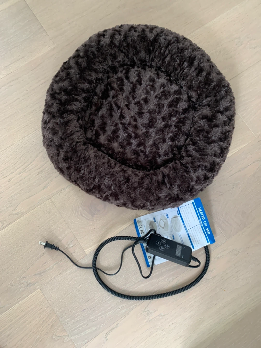 New-Heated Cat Bed - Dark Brown